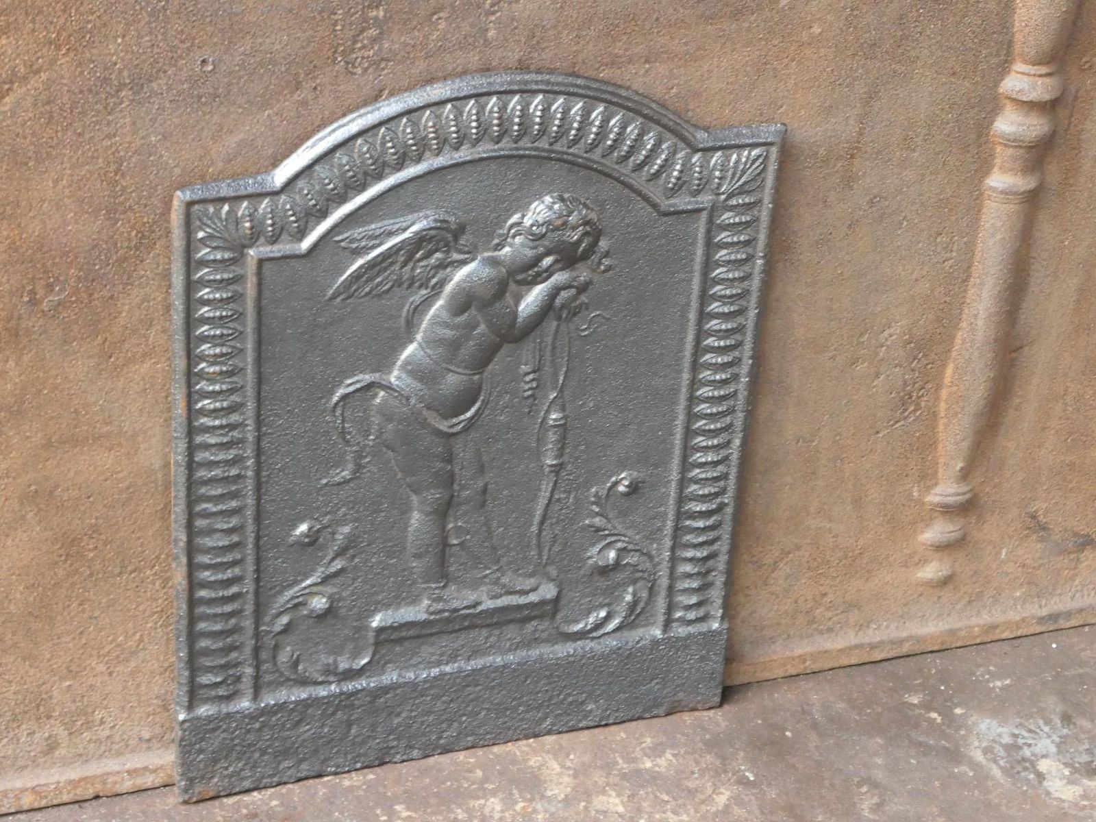 Antique French 'Cupid' Fireback / Backsplash, 18th   19th C. photo vinterior