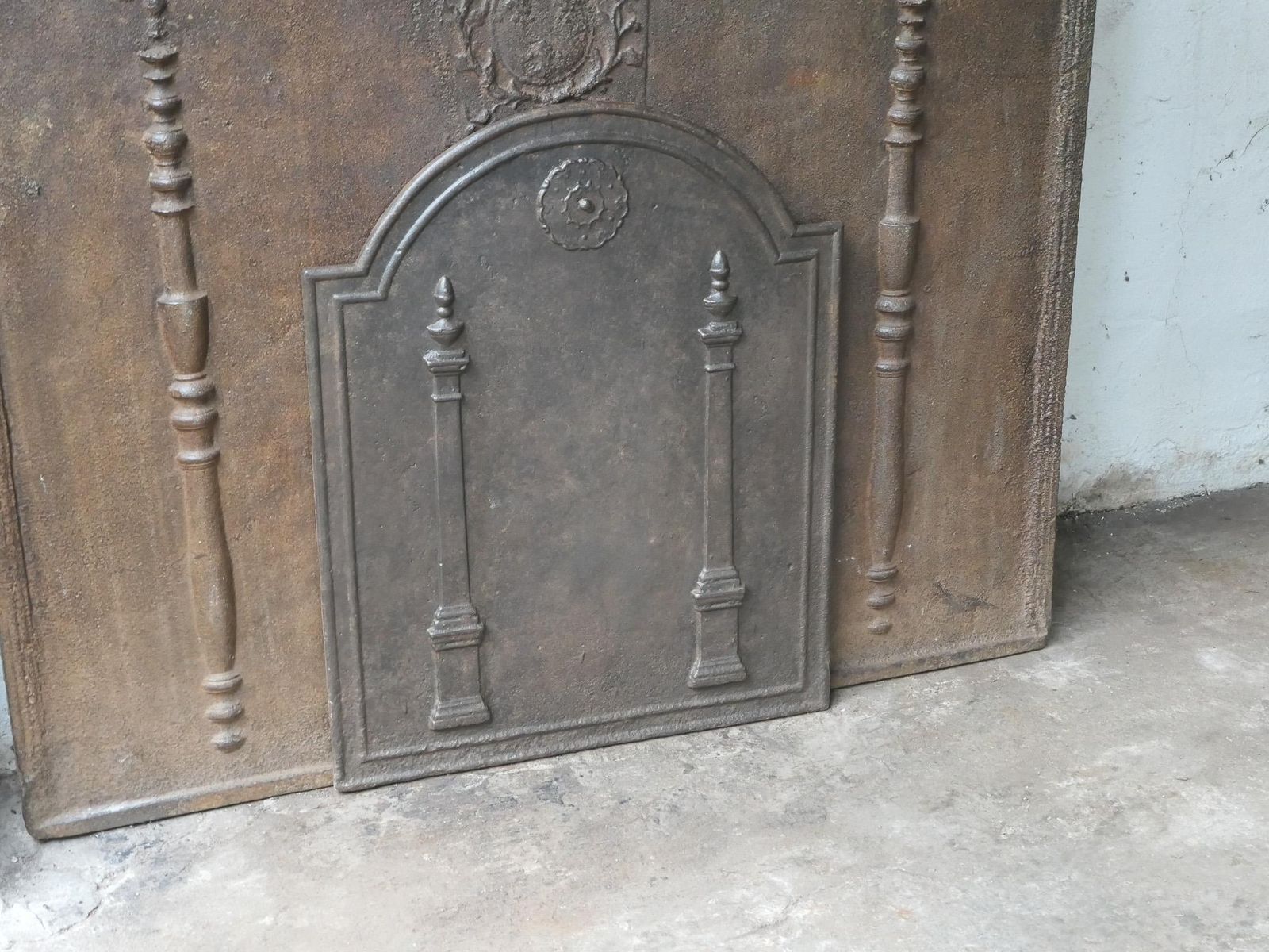Antique French 'Pillars Of Freedom' Fireback / Backsplash, 18th   19th C. photo vinterior
