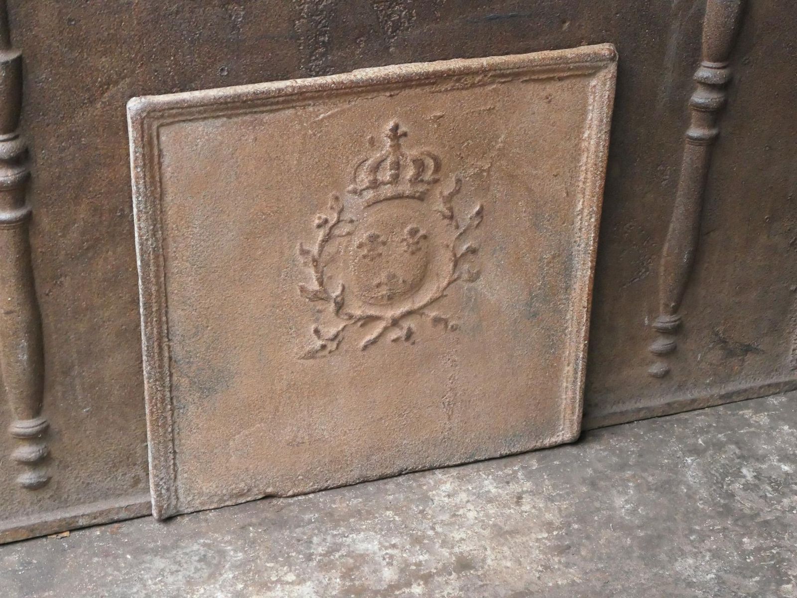 18th Century French Louis XV Period 'Arms Of France' Fireback / Backsplash photo vinterior