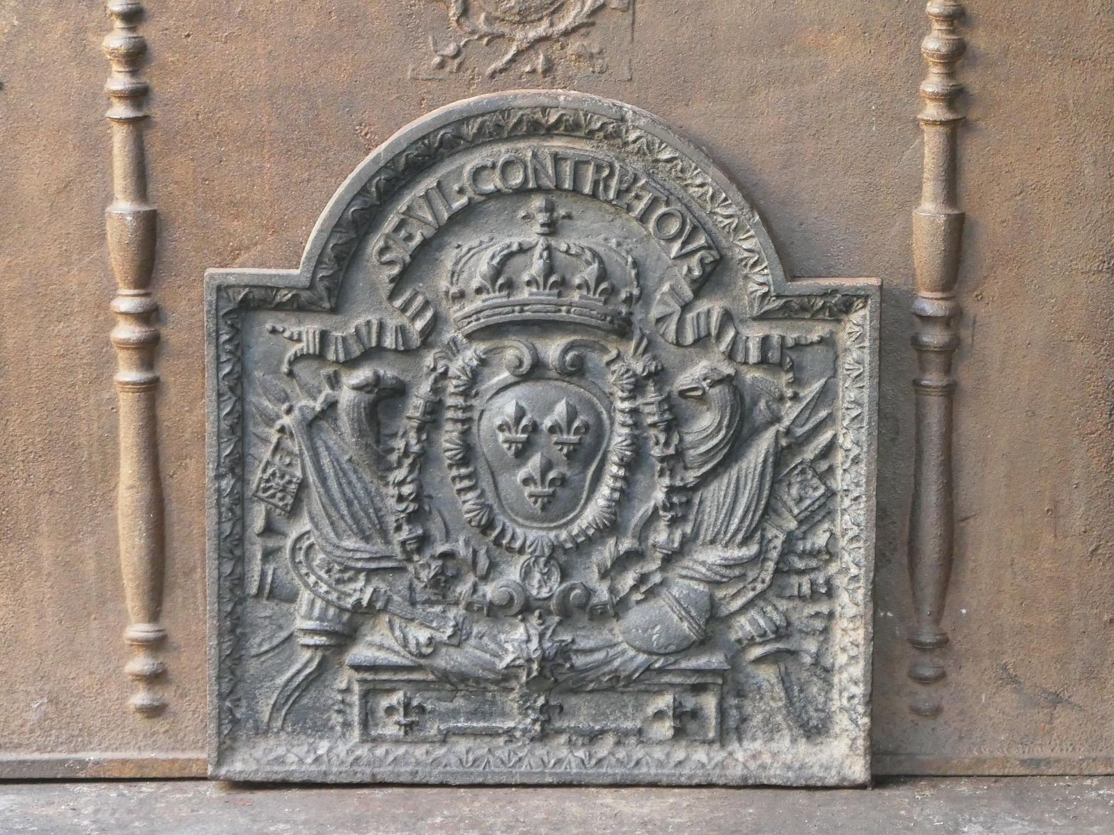 Antique French Fireback / Backsplash With The Arms Of France, 18th Century photo Home Fixtures