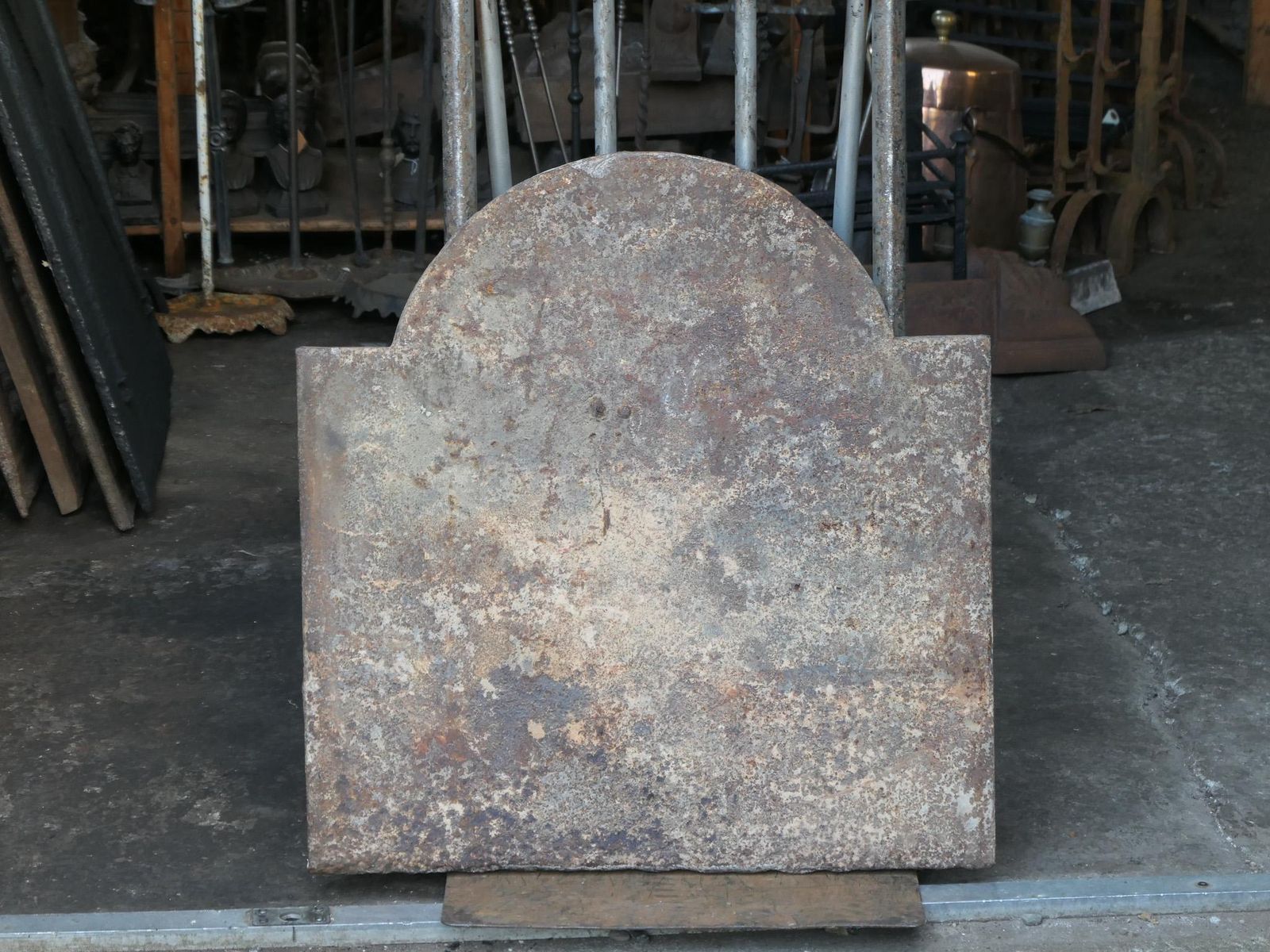 photo buy Antique French Fireback / Backsplash With The Arms Of France, 18th Century