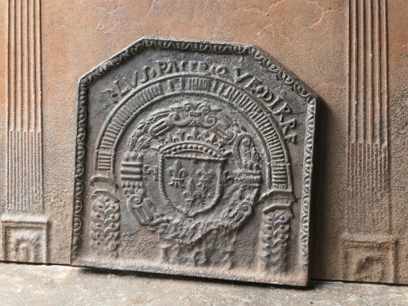 17th Century French Louis XIV 'Arms Of France' Fireback / Backsplash photo vinterior