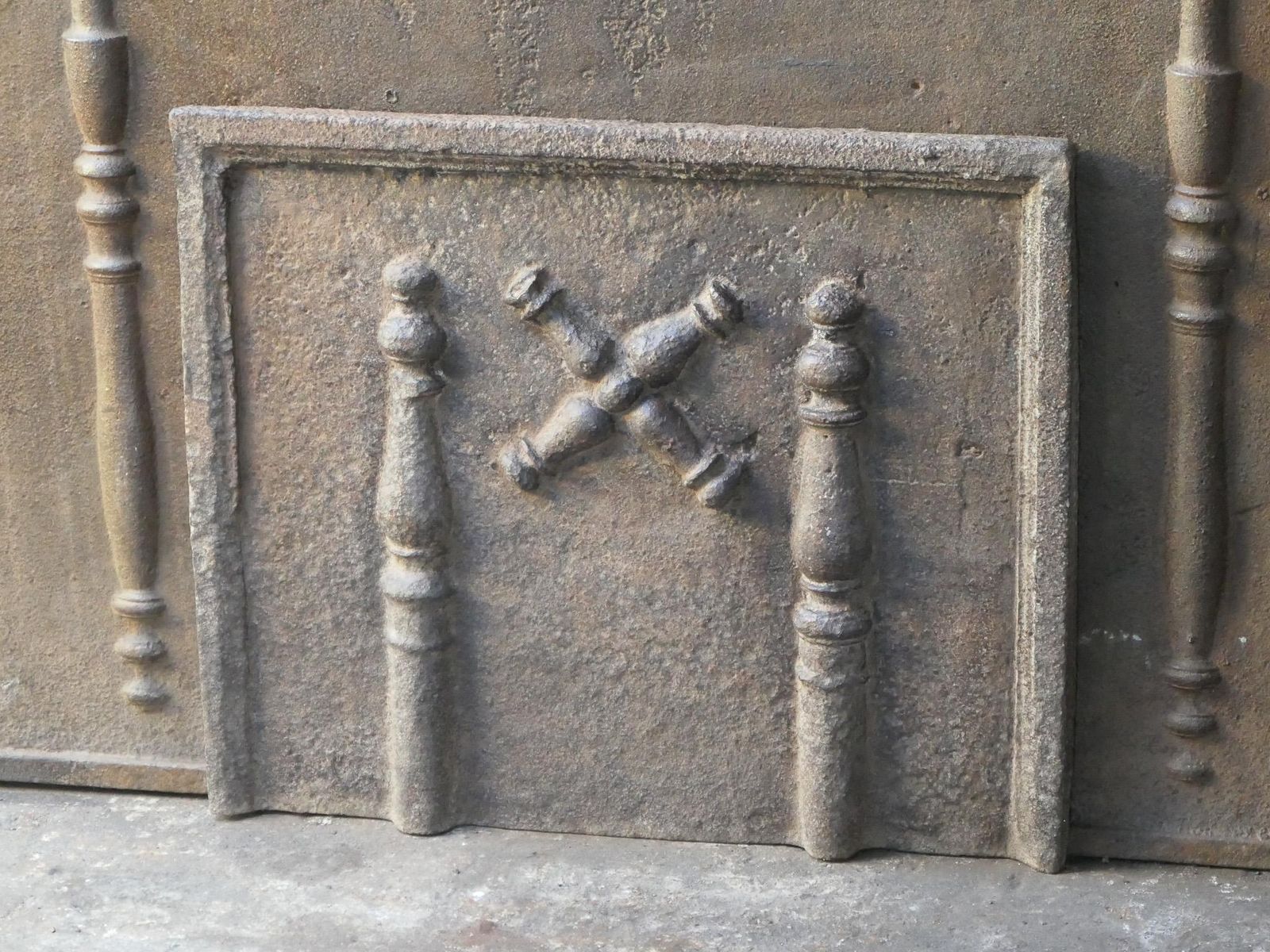 18th C. Louis XIV 'Pillars With Saint Andrew's Cross' Fireback / Backsplash photo 661.0