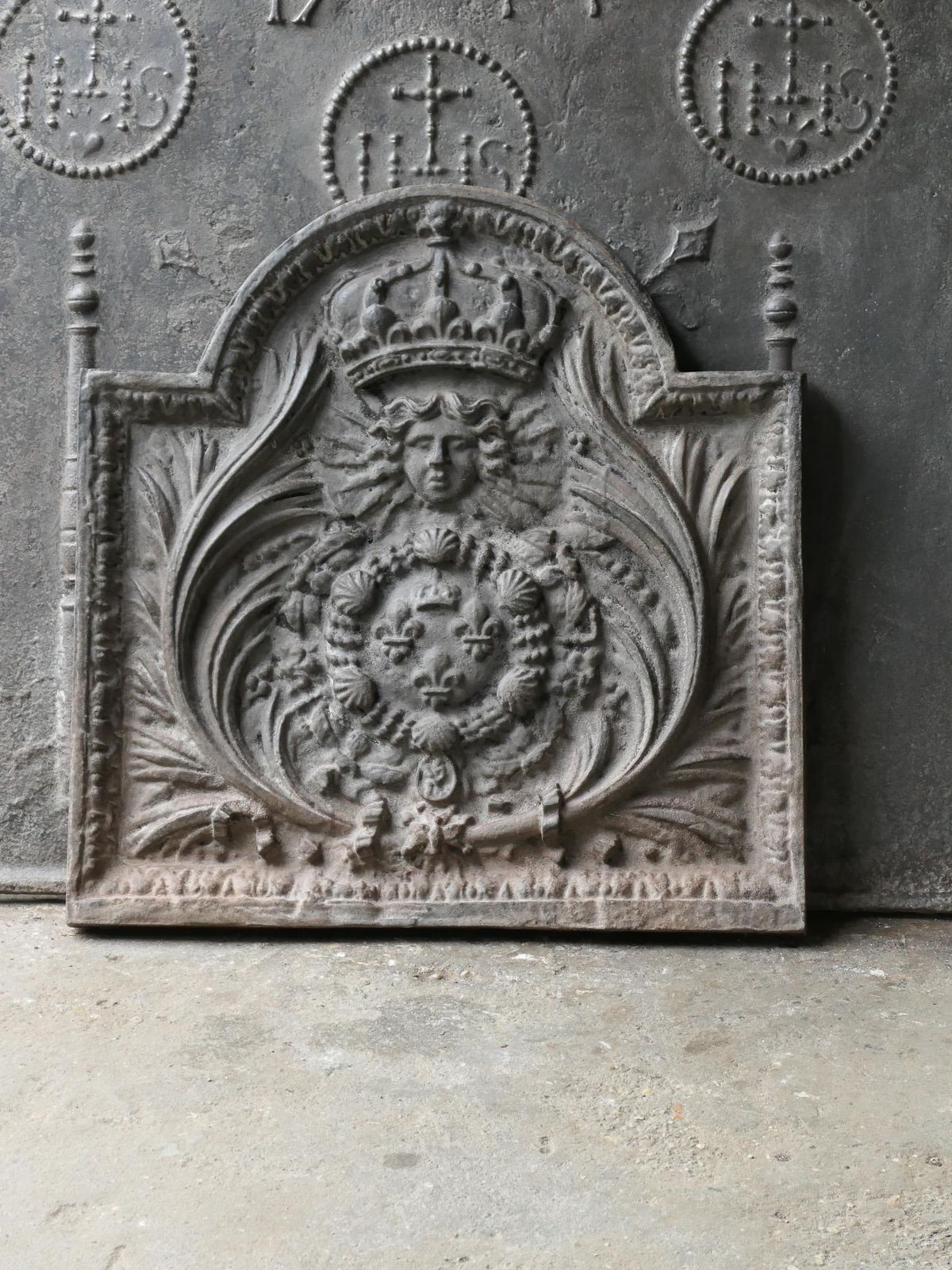 746.0 French Louis XIV Style 'Arms Of France' Fireback / Backsplash photo