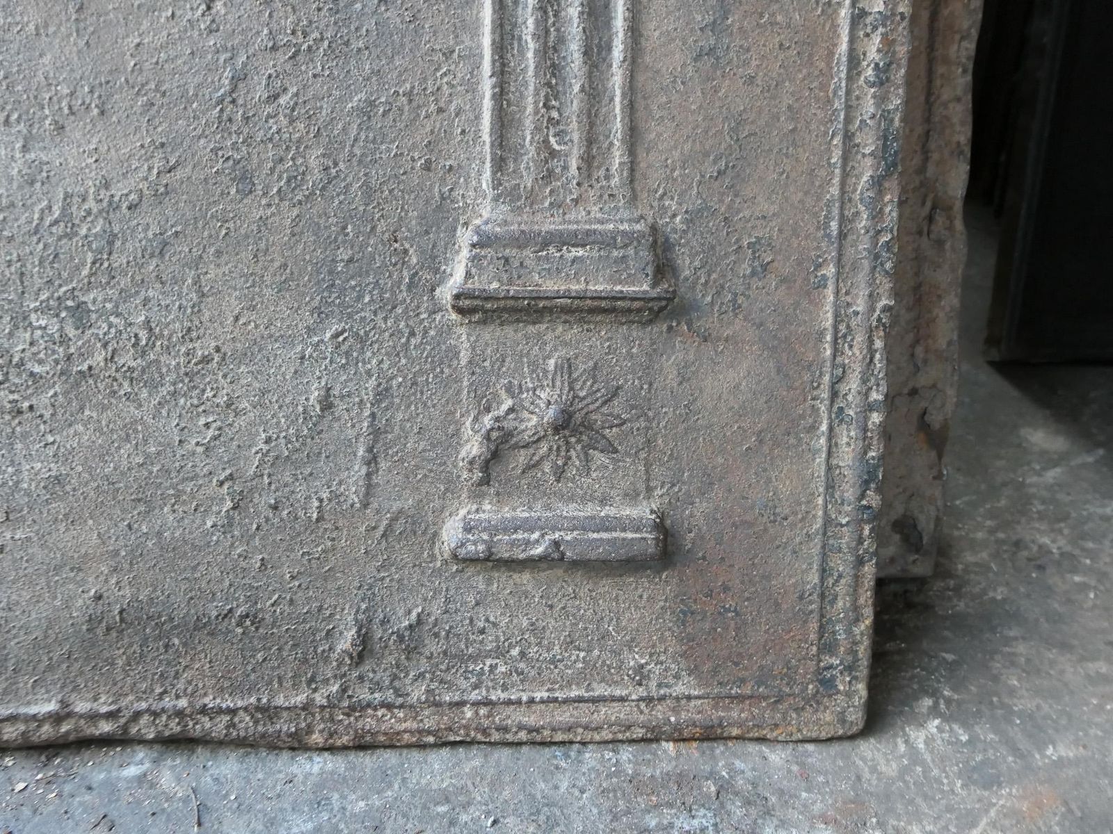 photo for sale Antique French Neoclassical 'Pillars Of Freedom' Fireback / Backsplash