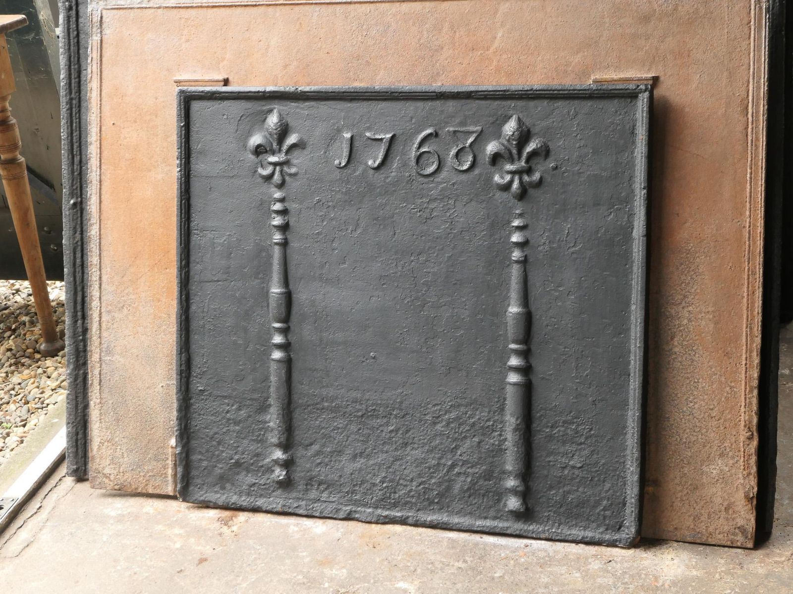 18th C. French Louis XV Fireback / Backsplash With Pillars And Fleurs De Lys photo vinterior