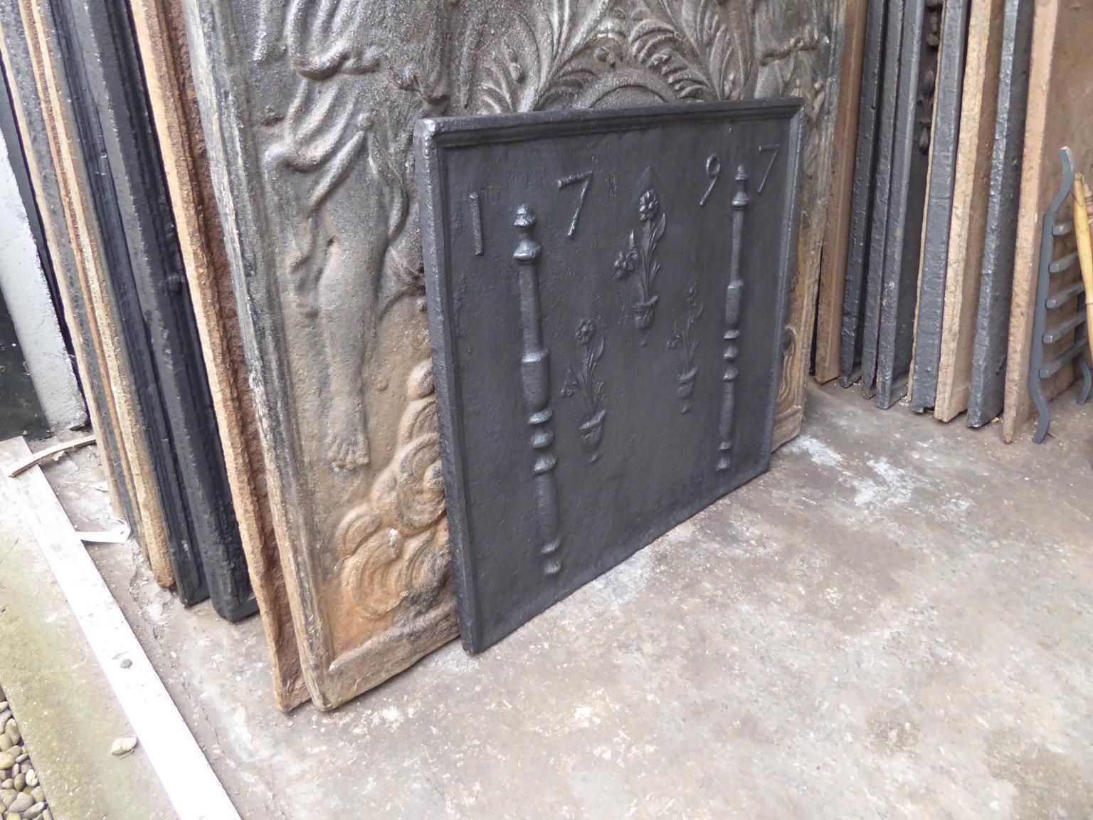 photo furniture 18th Century French Fireback / Backsplash 'Pillars With Flower Vases'