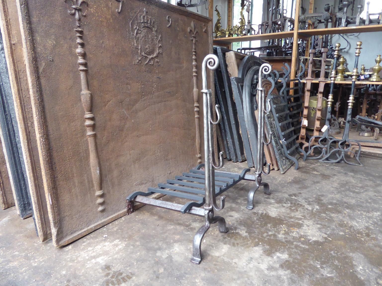 photo vinterior Large French Louis XIII Period Fireplace Grate Or Fire Basket, 17th Century