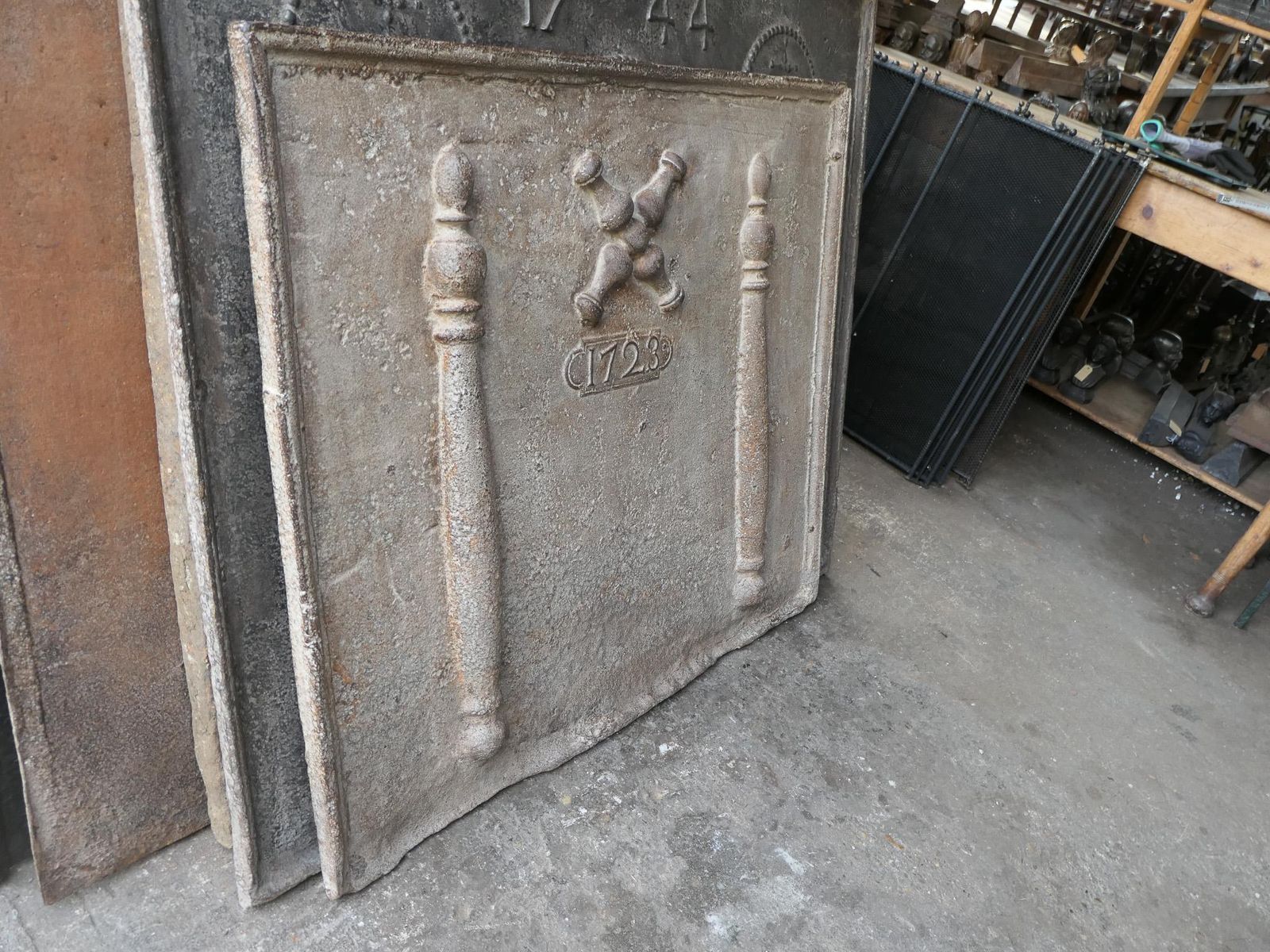 Antique Louis XIV 'Pillars With Saint Andrew's Cross' Fireback / Backsplash photo 1258.0