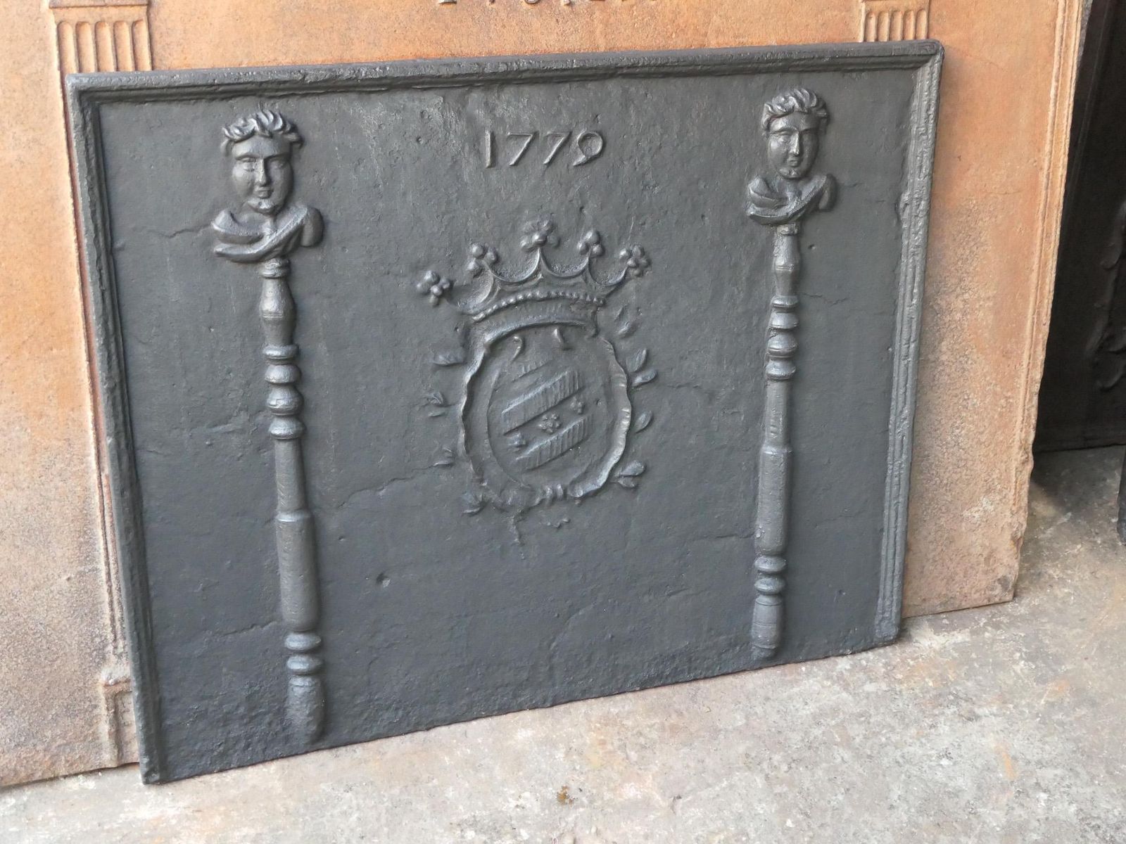 photo furniture 18th Century French Louis XV 'Coat Of Arms' Fireback / Backsplash, Dated 1779
