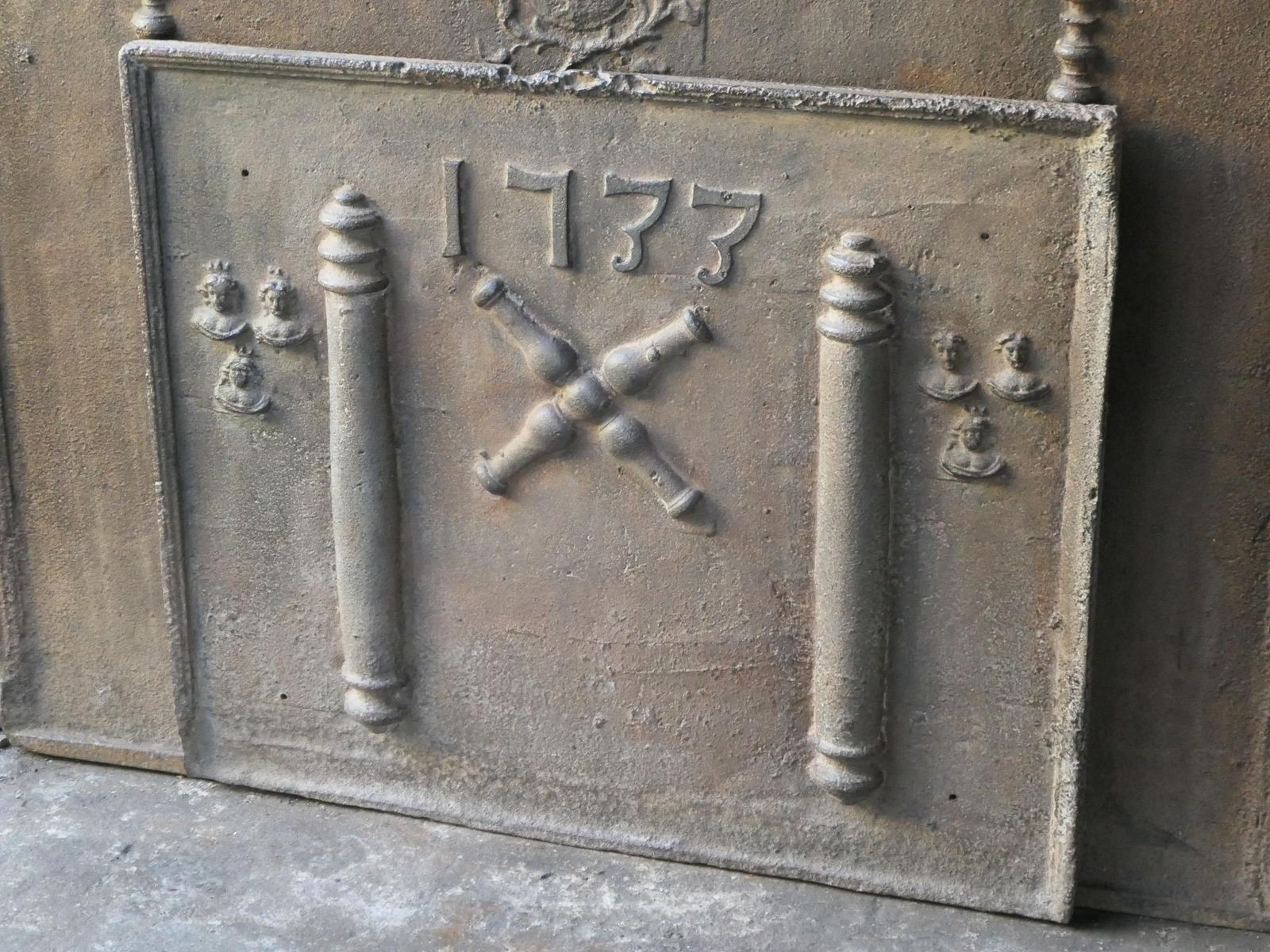 18th C. Louis XIV 'Pillars With Saint Andrew's Cross' Fireback / Backsplash photo vinterior