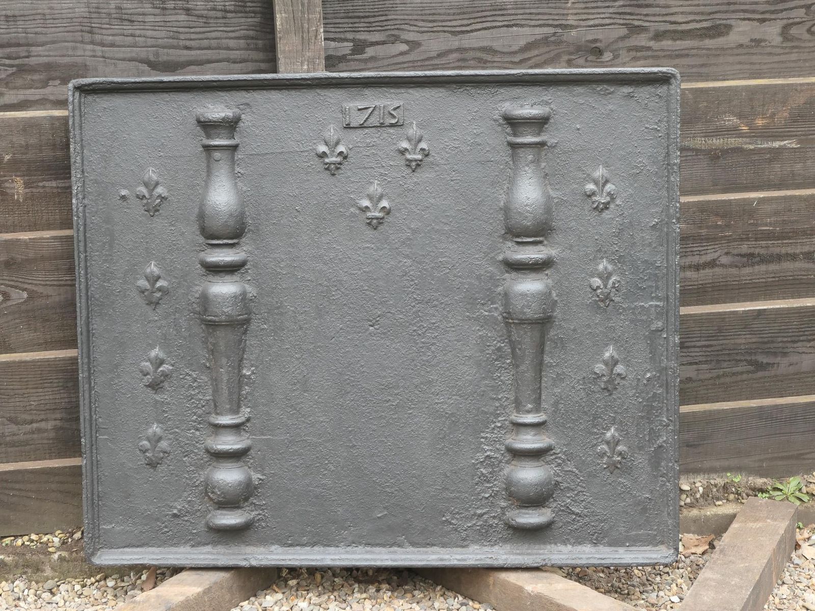Large 18th Century French Fireback / Backsplash With Pillars And Fleurs De Lys photo for sale