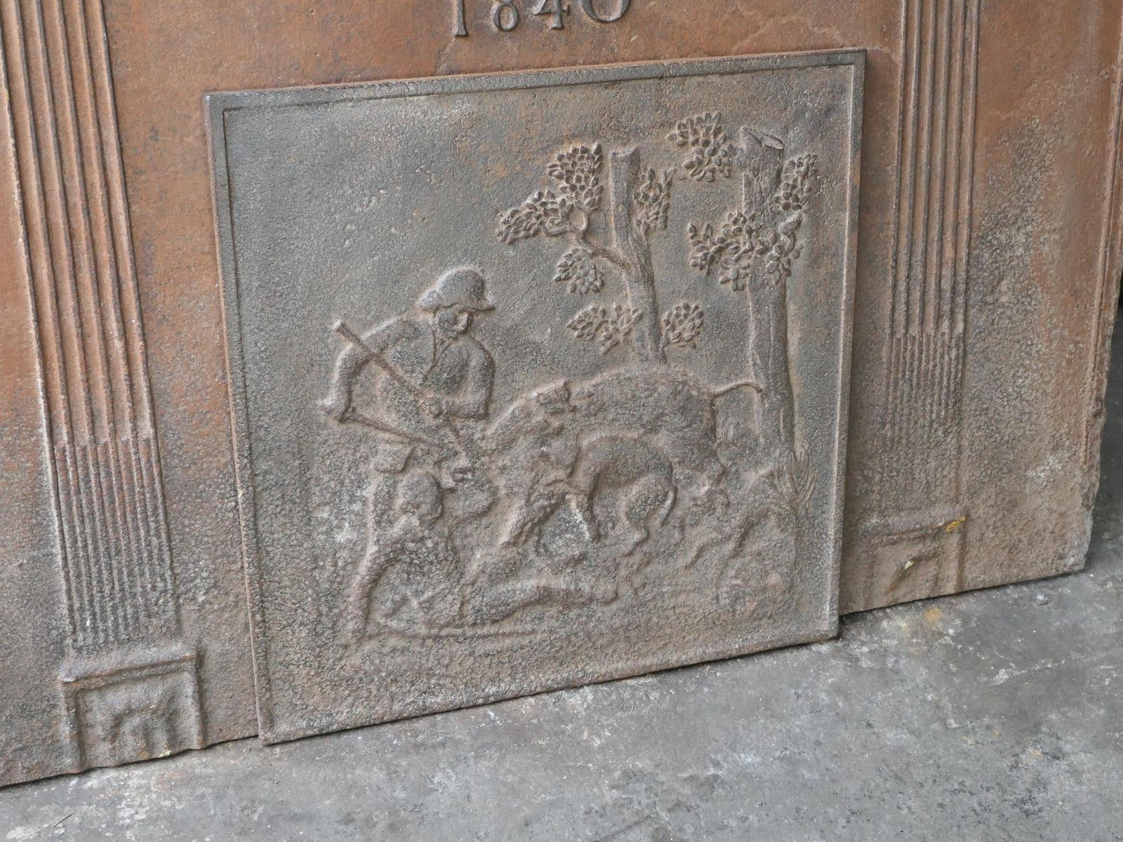 French Napoleon III 'The Hunt' Fireback / Backsplash, 19th Century photo vinterior