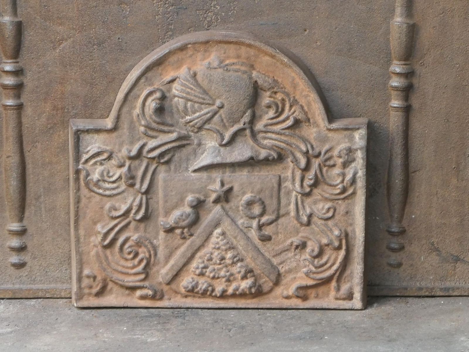 French Louis XIV Style 'Coat Of Arms' Fireback / Backsplash, 20th Century photo Home Fixtures