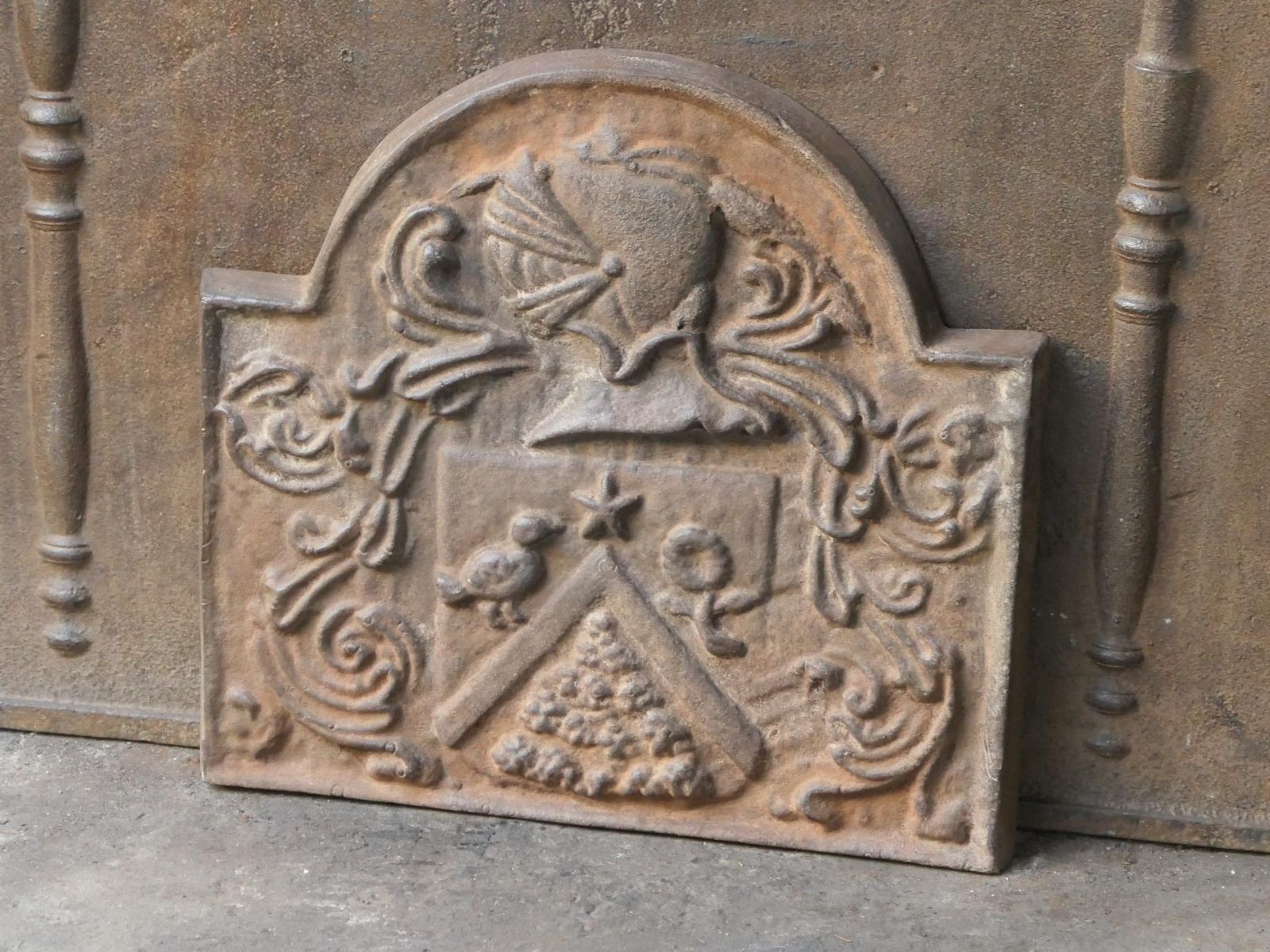 French Louis XIV Style 'Coat Of Arms' Fireback / Backsplash, 20th Century photo 422.0