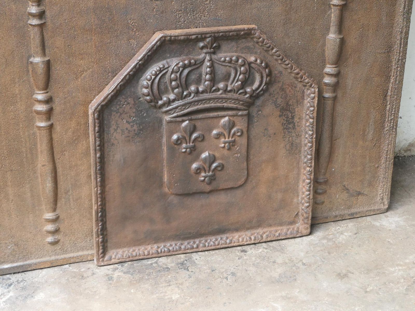 18th Century French Louis XV 'Arms Of France' Fireback / Backsplash photo vinterior