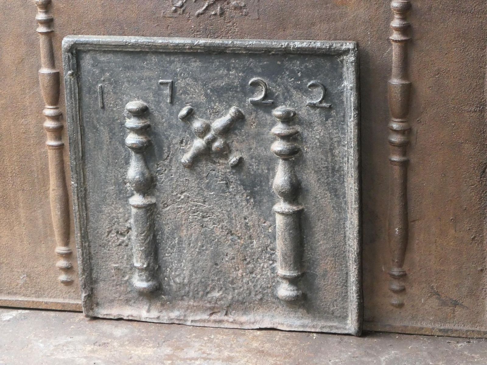 18th C. Louis XIV 'Pillars With Saint Andrew's Cross' Fireback / Backsplash photo 764.0