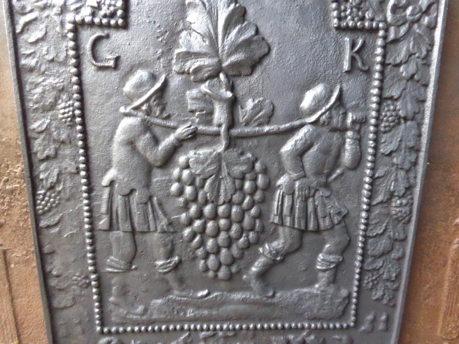 17th   18th Century French 'The Vintage' Fireback / Backsplash photo vinterior