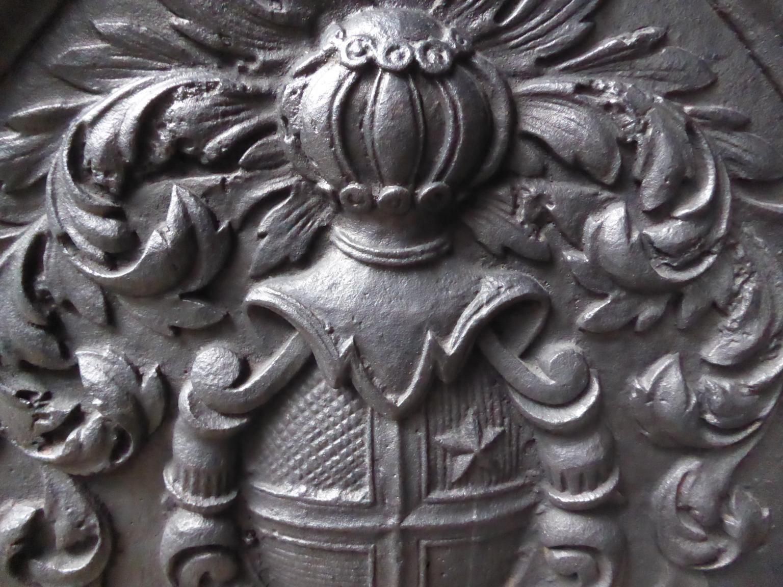 French Louis XIV 'Coat Of Arms' Fireback / Backsplash, 17th Century photo vinterior