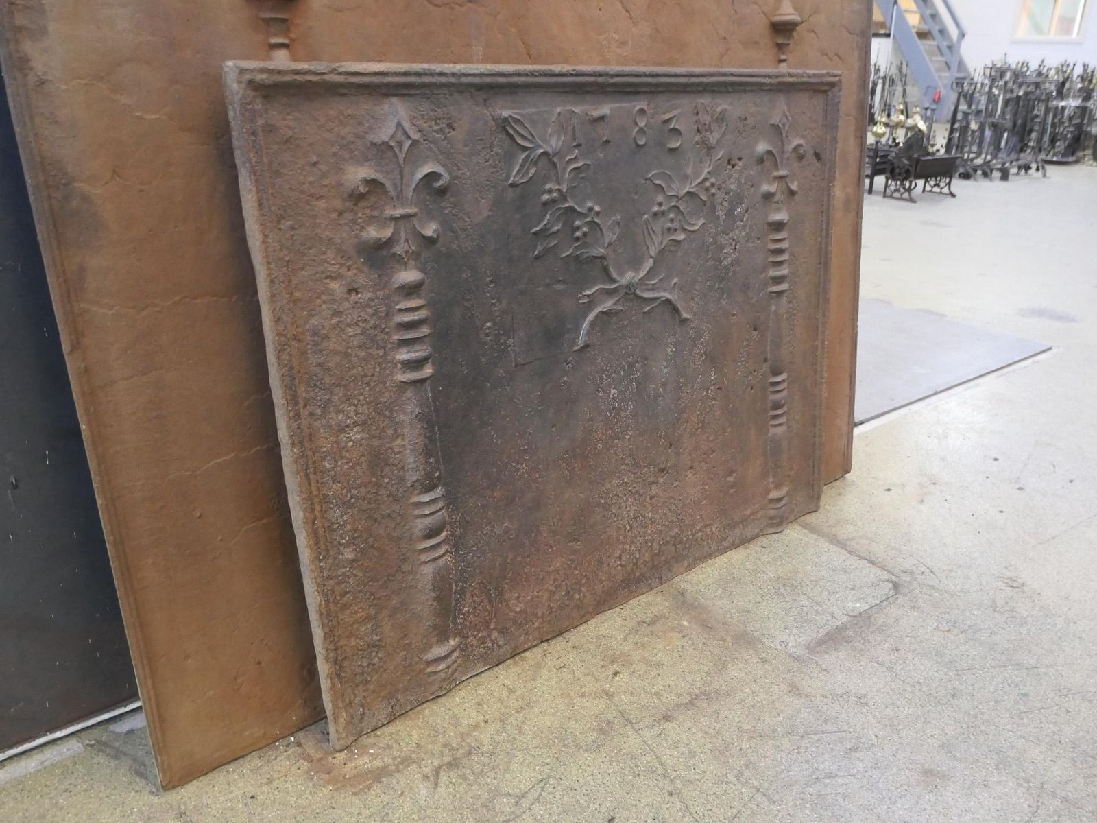 photo furniture 18th Century French Louis XV 'Pillars Of Hercules'  Fireback / Backsplash