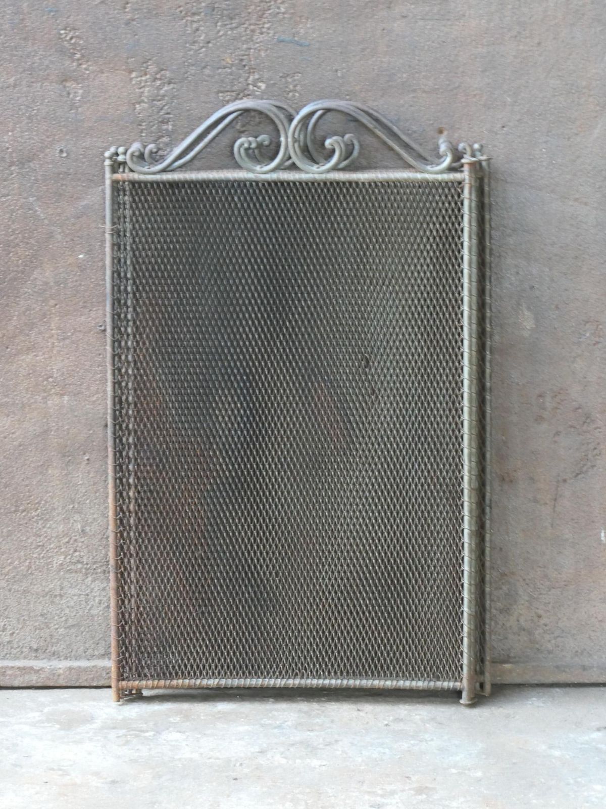 photo furniture 19th Century French Fireplace Screen