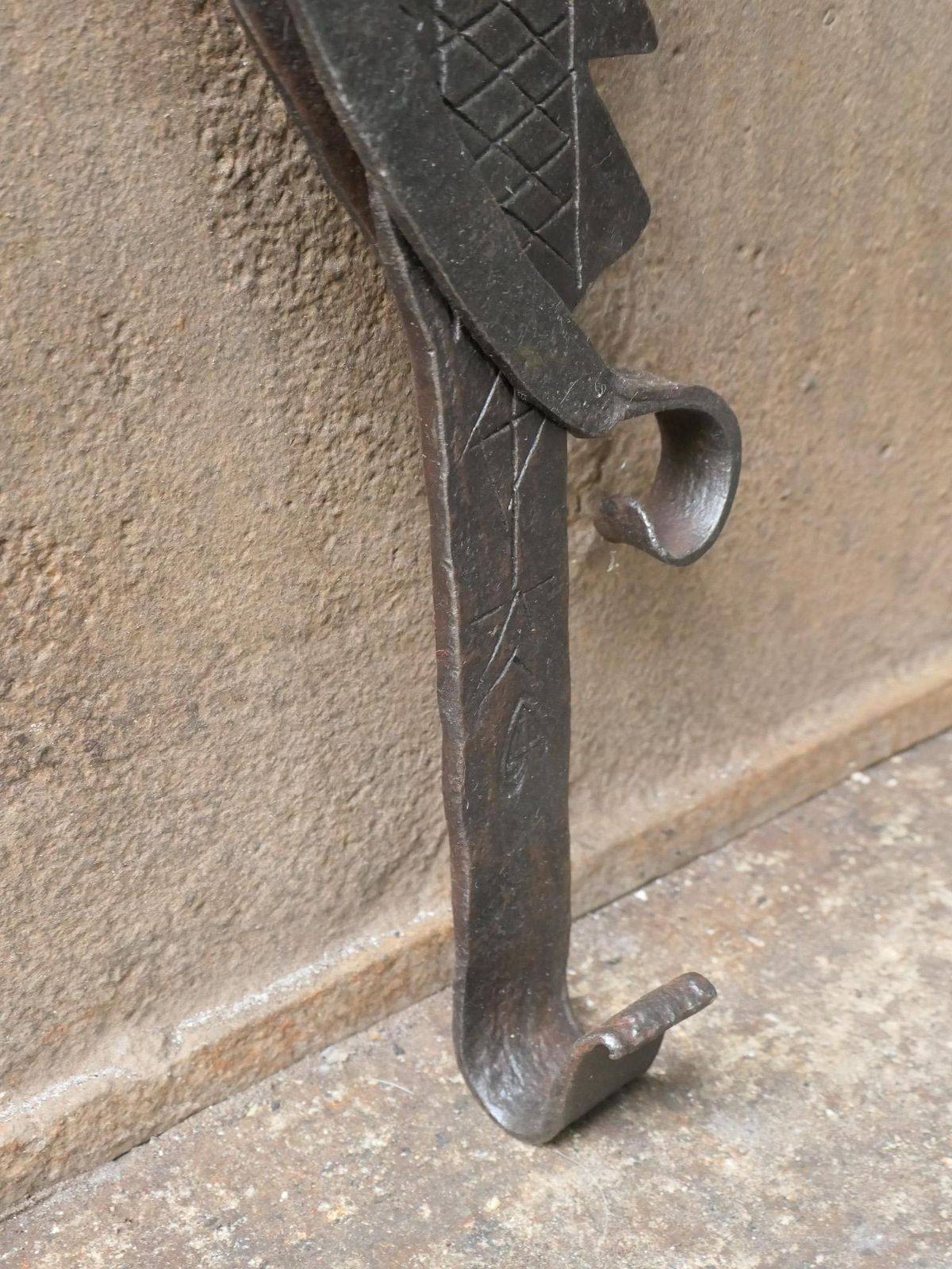 491.0 17th Century French Fireplace Trammel Or Pot Hanger photo