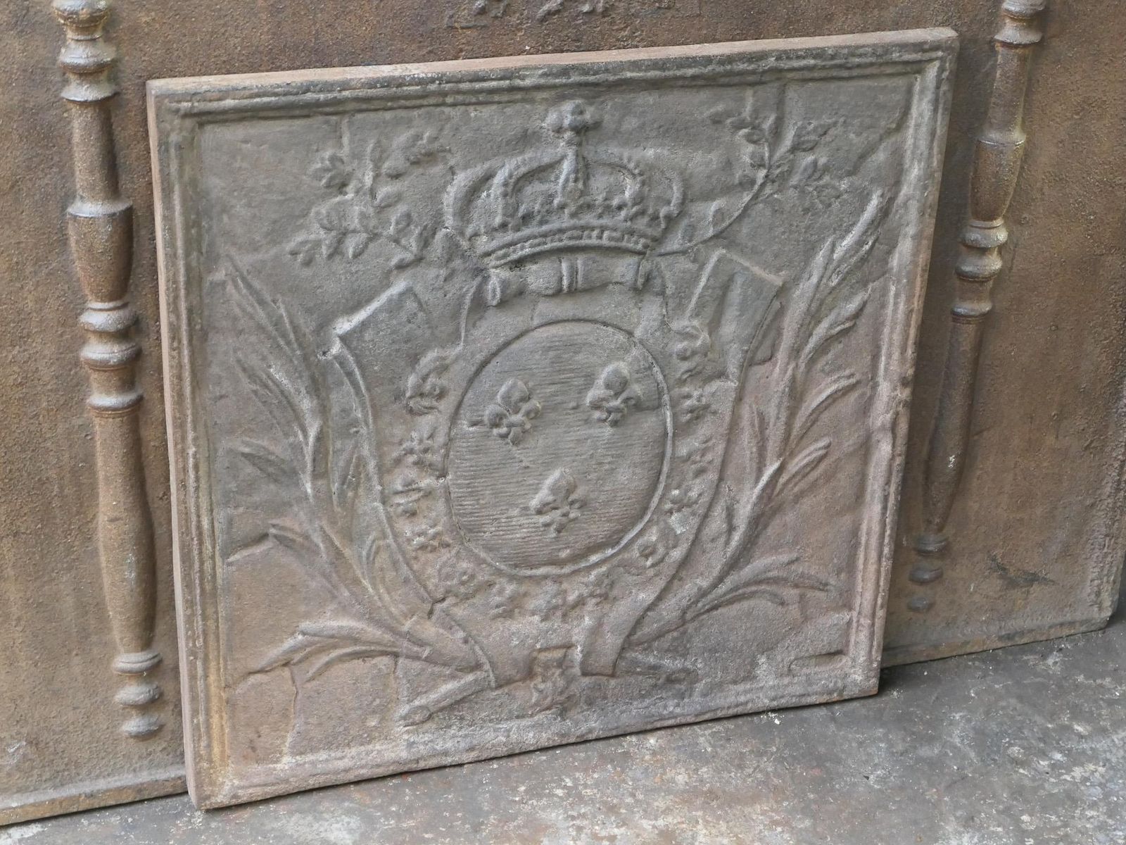 photo furniture French Louis XV Style 'Arms Of France' Fireback / Backsplash
