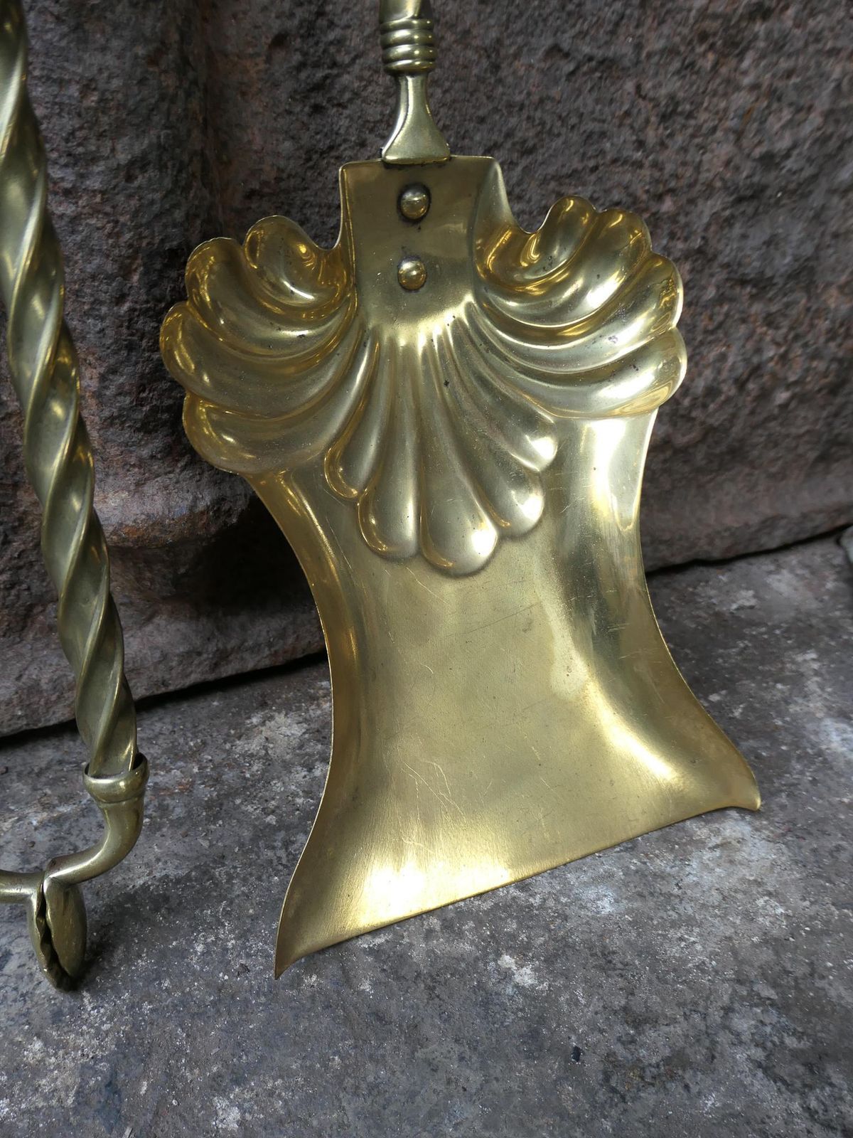 photo vinterior 19th C. English Brass Victorian Fireside Companion Set