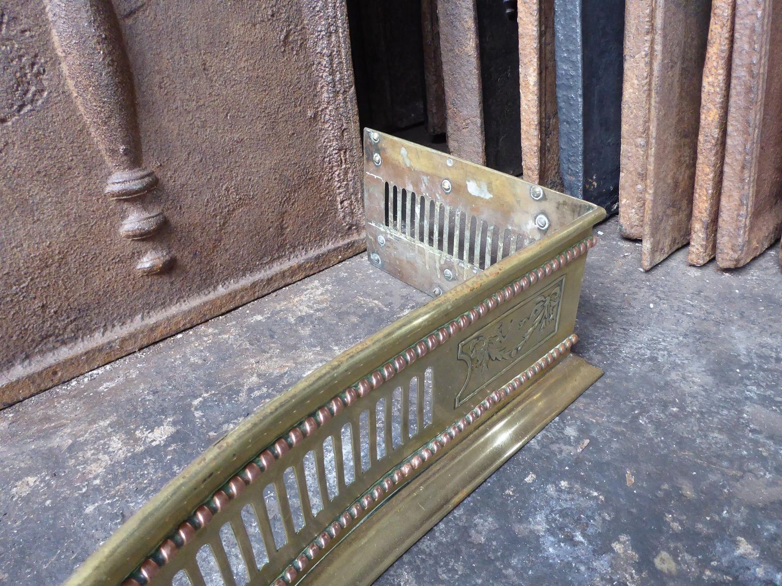 photo furniture 19th Century English Victorian Fireplace Fender Or Fire Fender