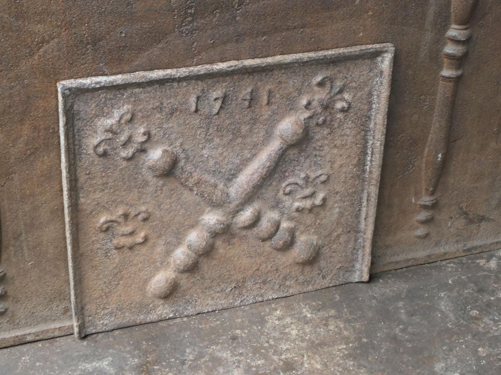 Antique Louis XIV 'Pillars With Saint Andrew's Cross' Fireback / Backsplash photo vintage