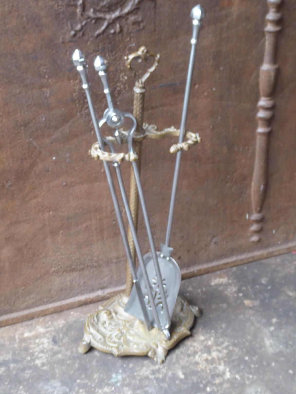 Antique English Victorian Fireplace Tools Or Fire Tools, 19th Century photo vinterior