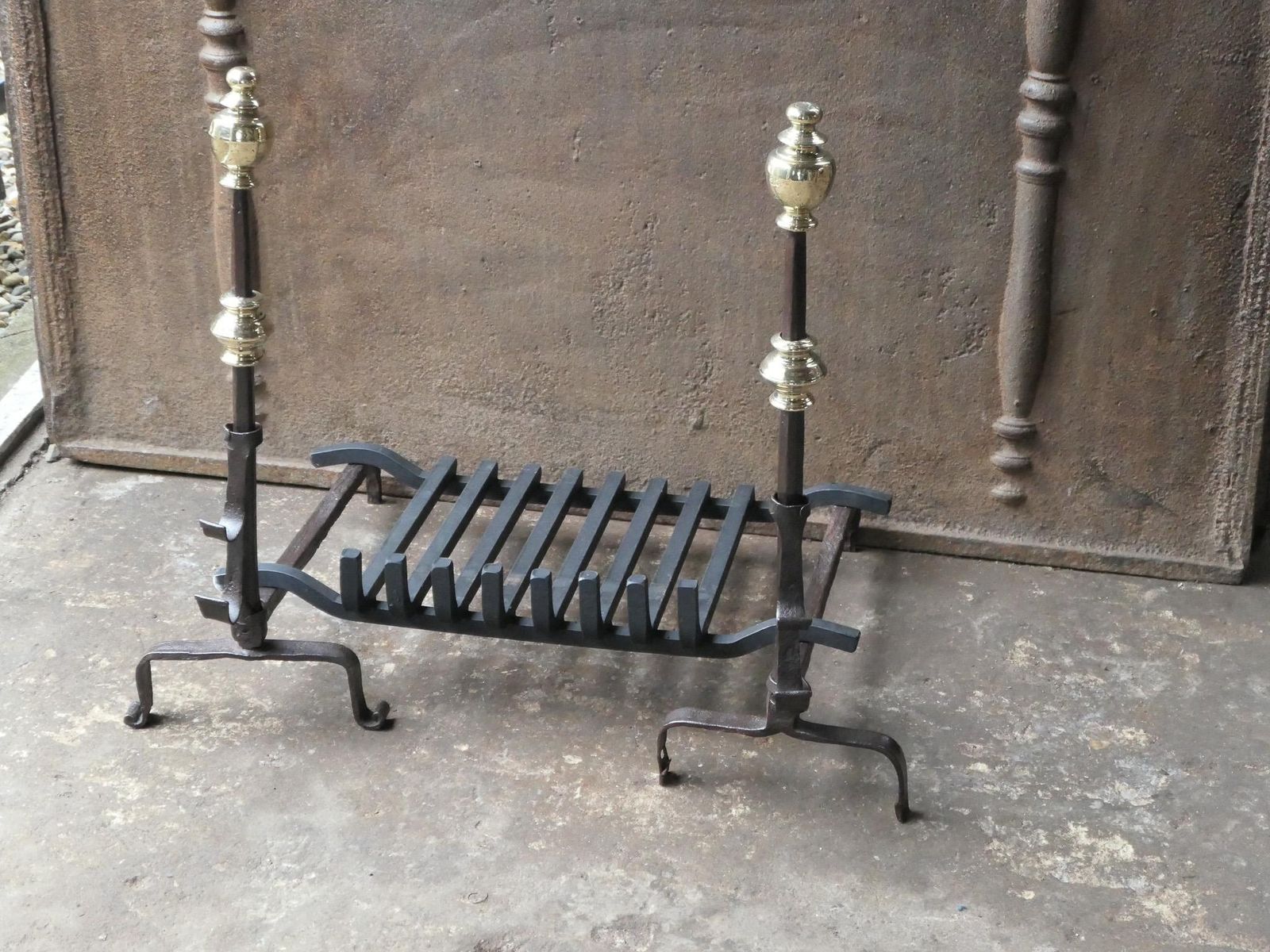 Antique French Louis XIV Period Fireplace Grate, 17th Century photo 832.0