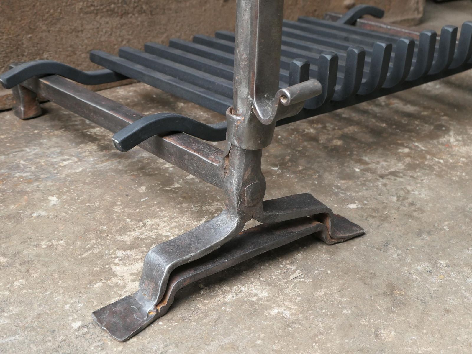 photo furniture Antique French Gothic Fireplace Grate Or Fire Basket, 17th   18th Century