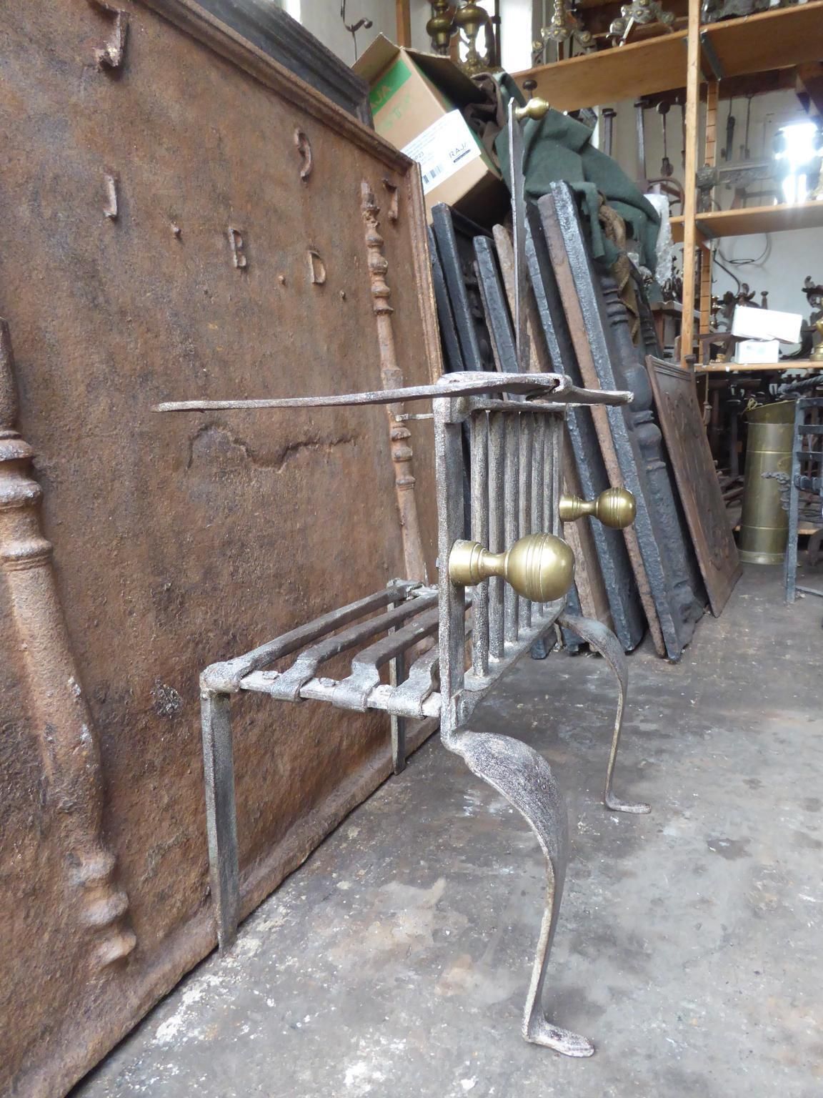 photo vinterior 18th 19th Century Belgian Neoclassical Fireplace Grate Or Fire Basket
