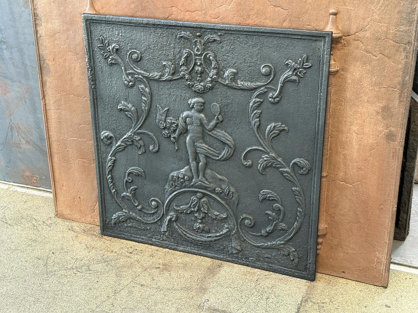 Antique French Fireback / Backsplash With The Goddess Venus, Louis XV Period photo vinterior