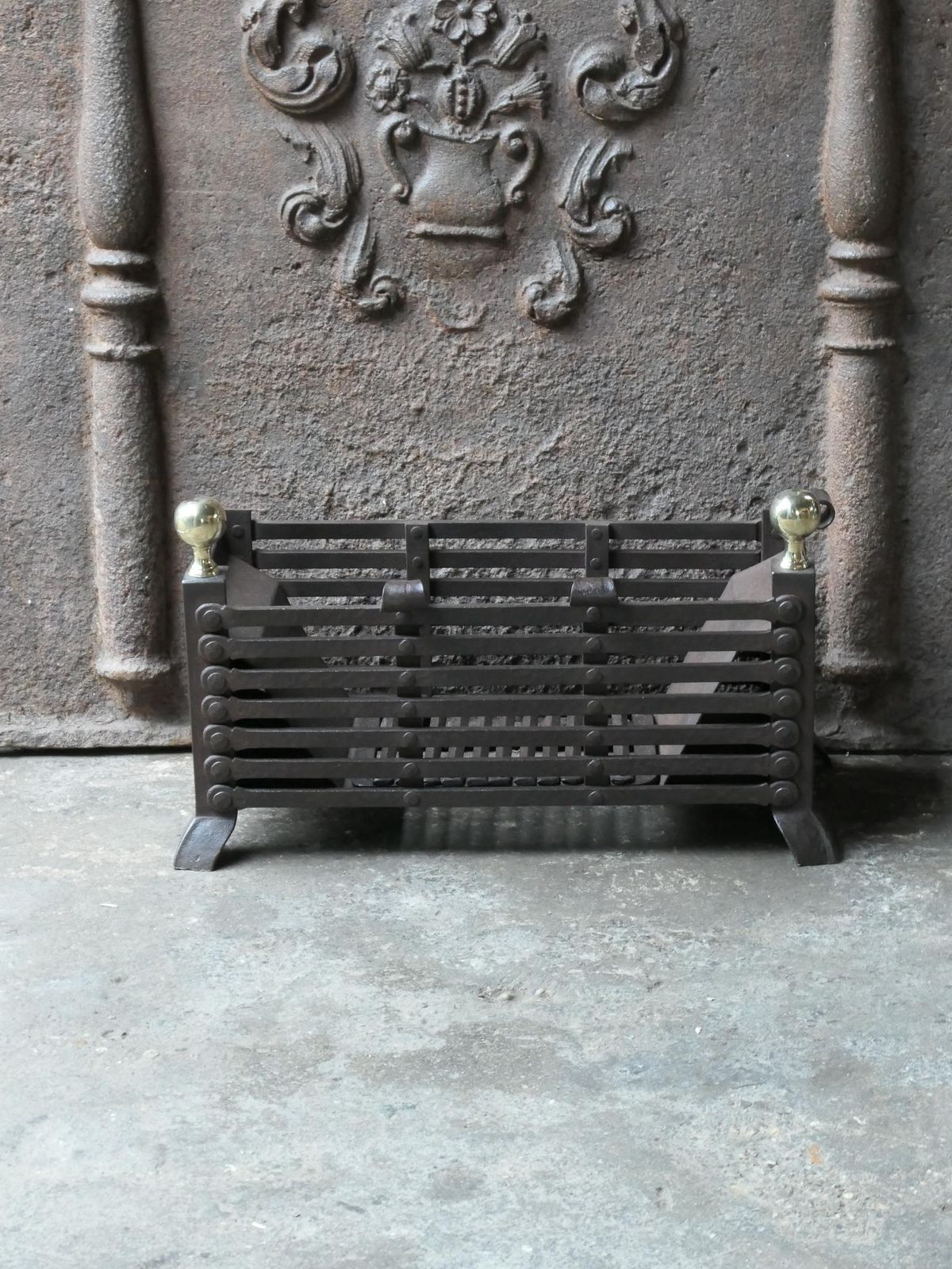 19th Century English Victorian Fireplace Grate Or Fire Basket photo for sale