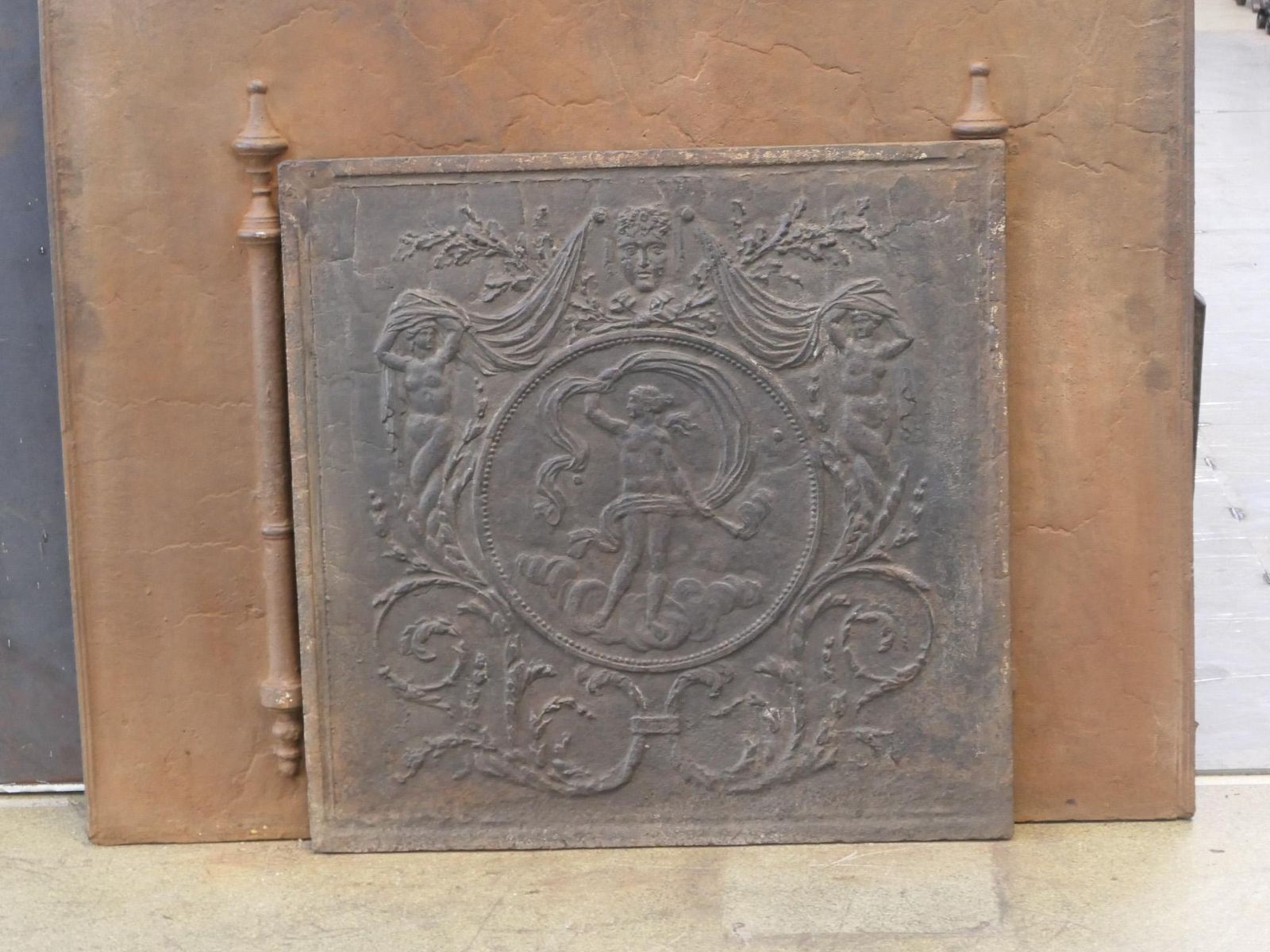 photo furniture Antique French Fireback / Backsplash With The Goddess Venus, Neoclassical Period