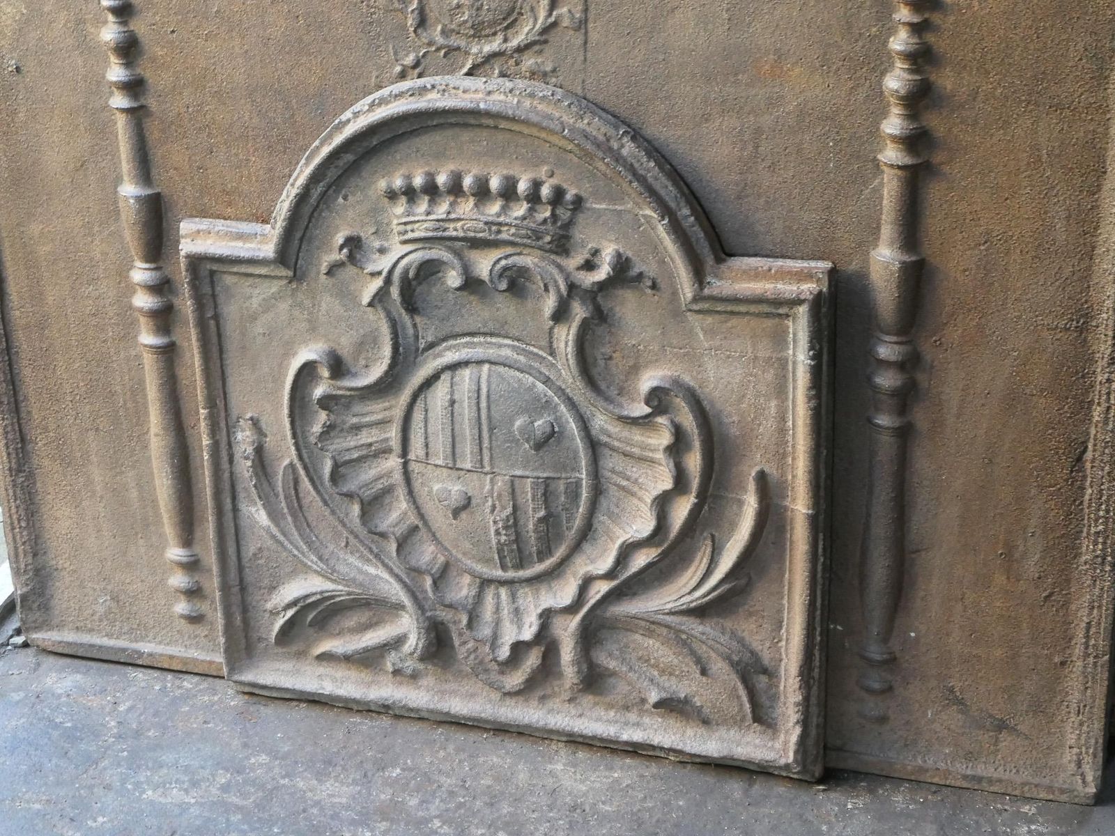 Antique French Louis XV Period 'Arms Of France' Fireback / Backsplash photo vinterior