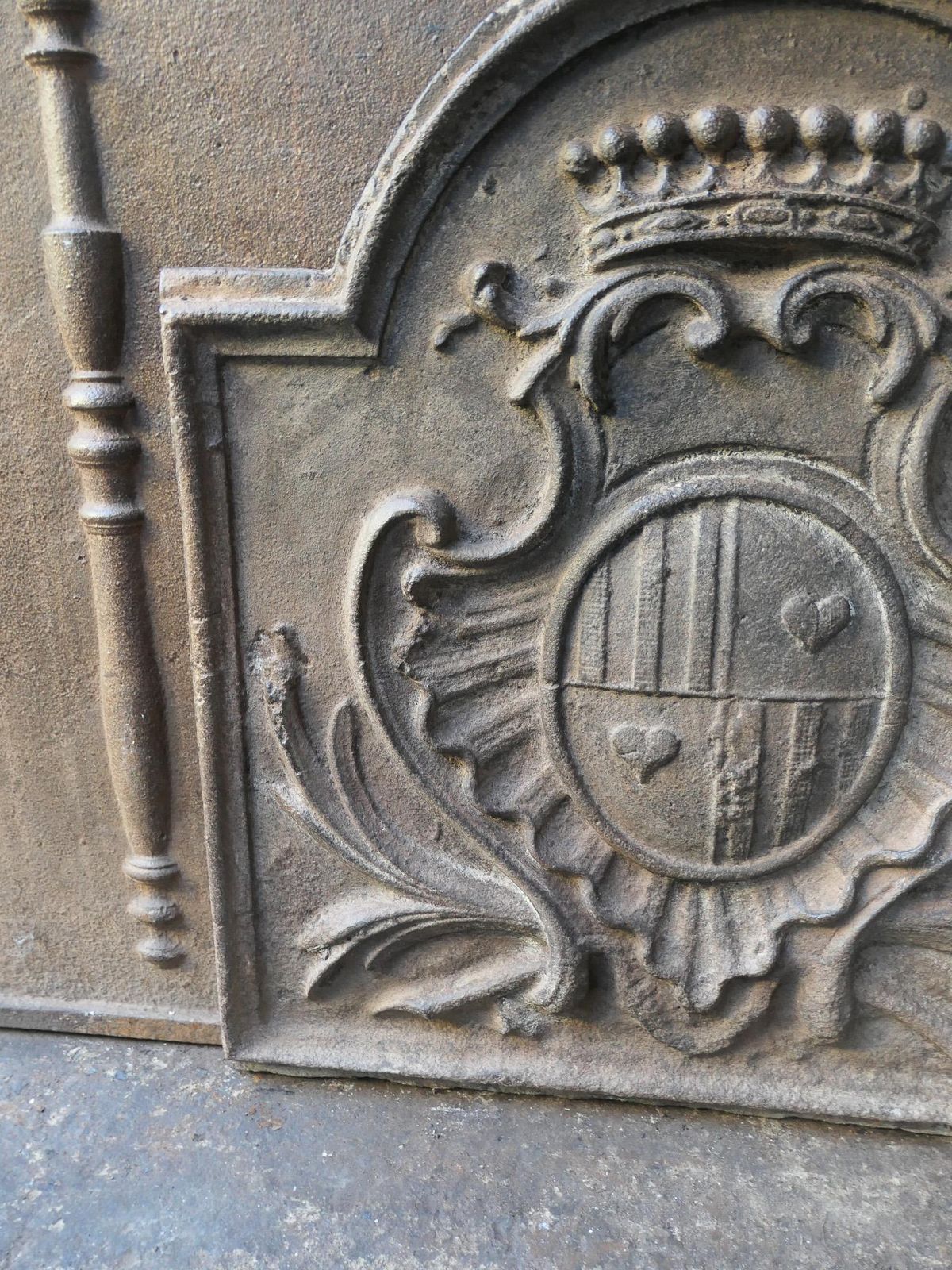 Home Fixtures Antique French Louis XV Period 'Arms Of France' Fireback / Backsplash photo