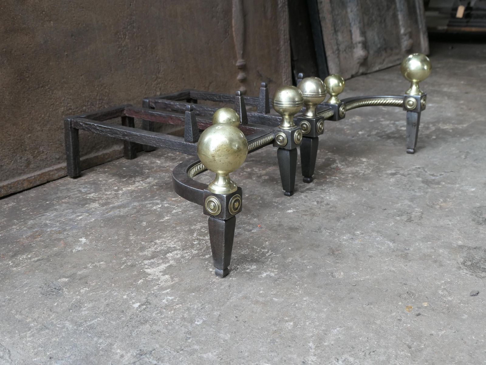 photo vinterior 19th Century Dutch Victorian Fireplace Grate Or Fire Basket