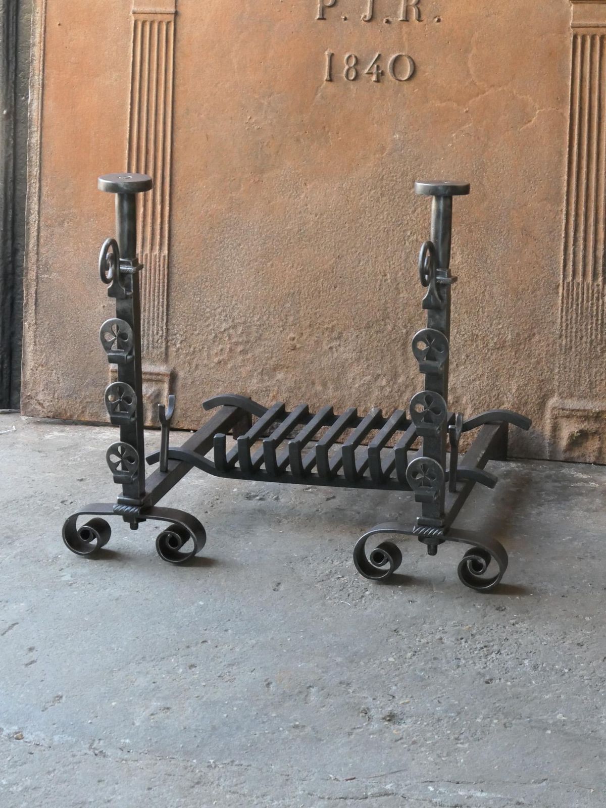 French Neoclassical  Period Fireplace Grate Or Fire Basket, 18th   19th Century photo 1088.0