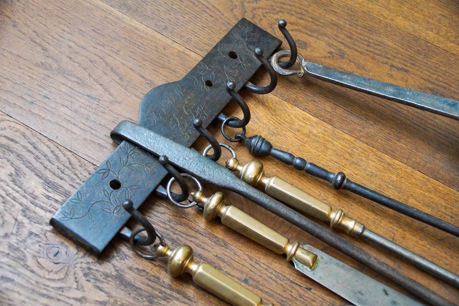 photo vinterior Antique Dutch Fireplace Tools Or Fire Tools, 19th Century
