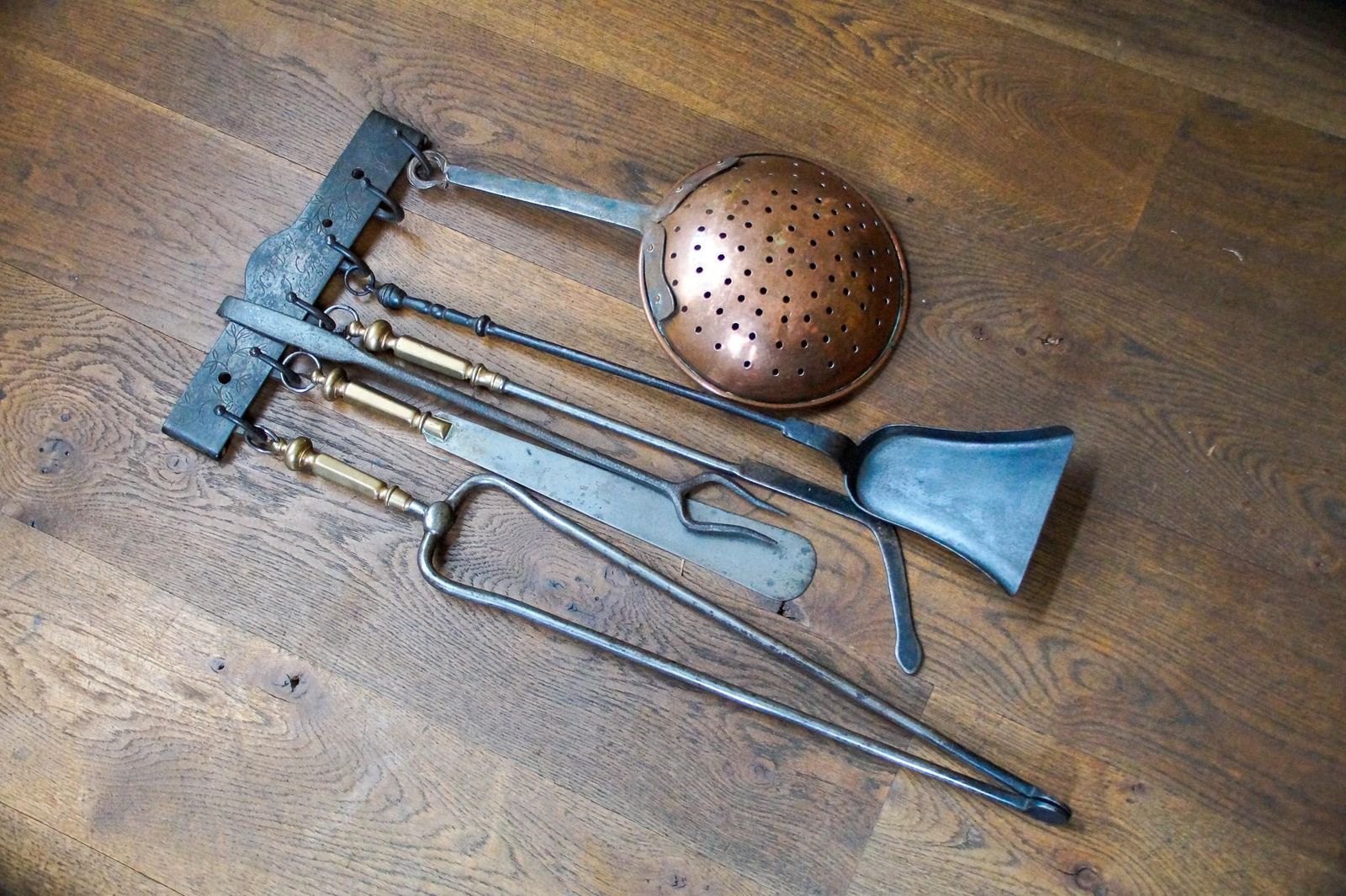 photo vintage Antique Dutch Fireplace Tools Or Fire Tools, 19th Century