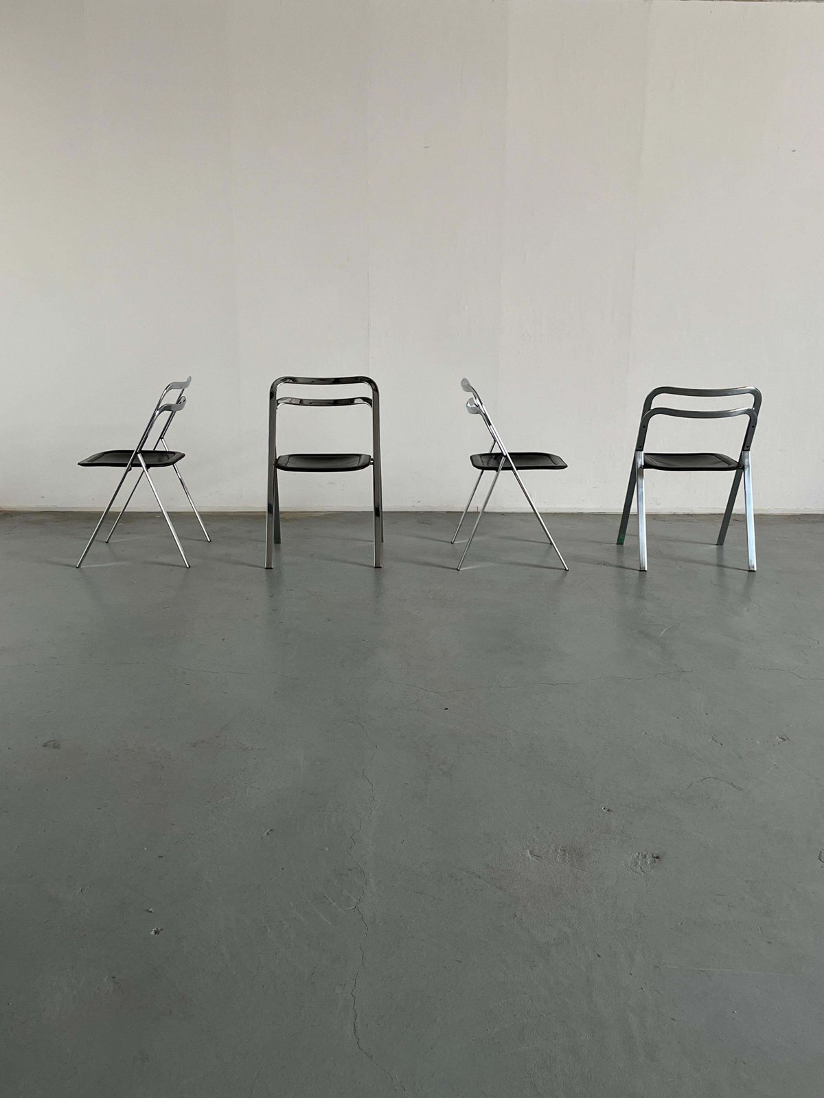 Set Of 4 Vintage Mid Century “Clio” Folding Chairs By Giorgio Cattelan For Cidue photo buy