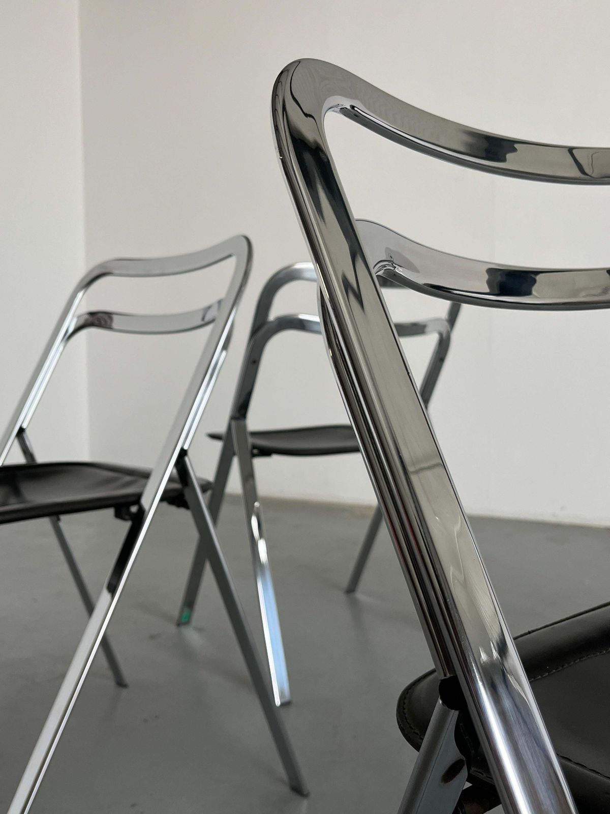 photo for sale Set Of 4 Vintage Mid Century “Clio” Folding Chairs By Giorgio Cattelan For Cidue