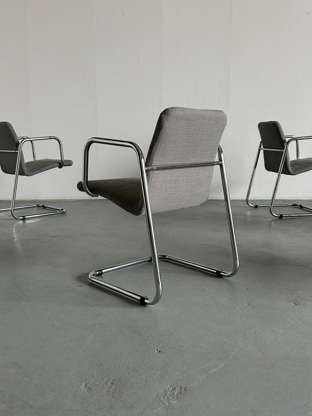 photo for sale 1 Of 6 Italian Space Age Chromed Tubular Steel Cantilever Lounge Armchairs, 70s