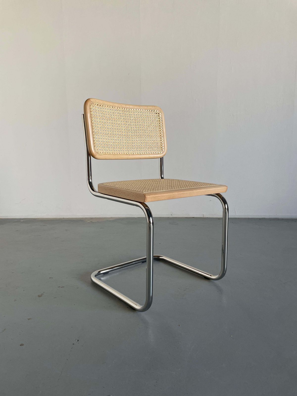 Cesca Mid Century Cantilever Chair, Marcel Breuer B32 Design photo Furniture