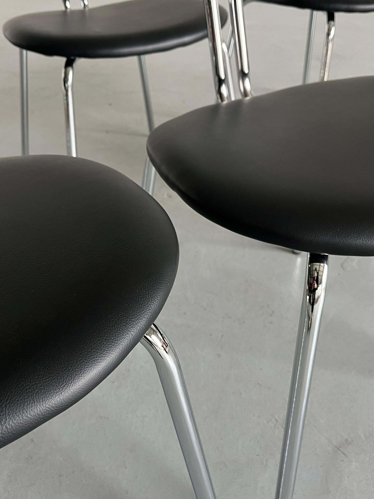 320.0 Bauhaus Design Curved Chrome Tubular Steel And Faux Leather Dining Chairs photo