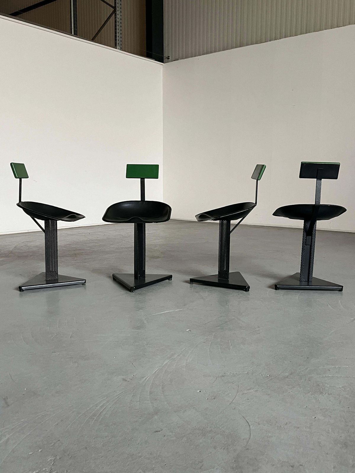 Set Of 4 Memphis Design Abstract Geometrical Postmodern Dining Chairs, 80s Italy photo 853.0