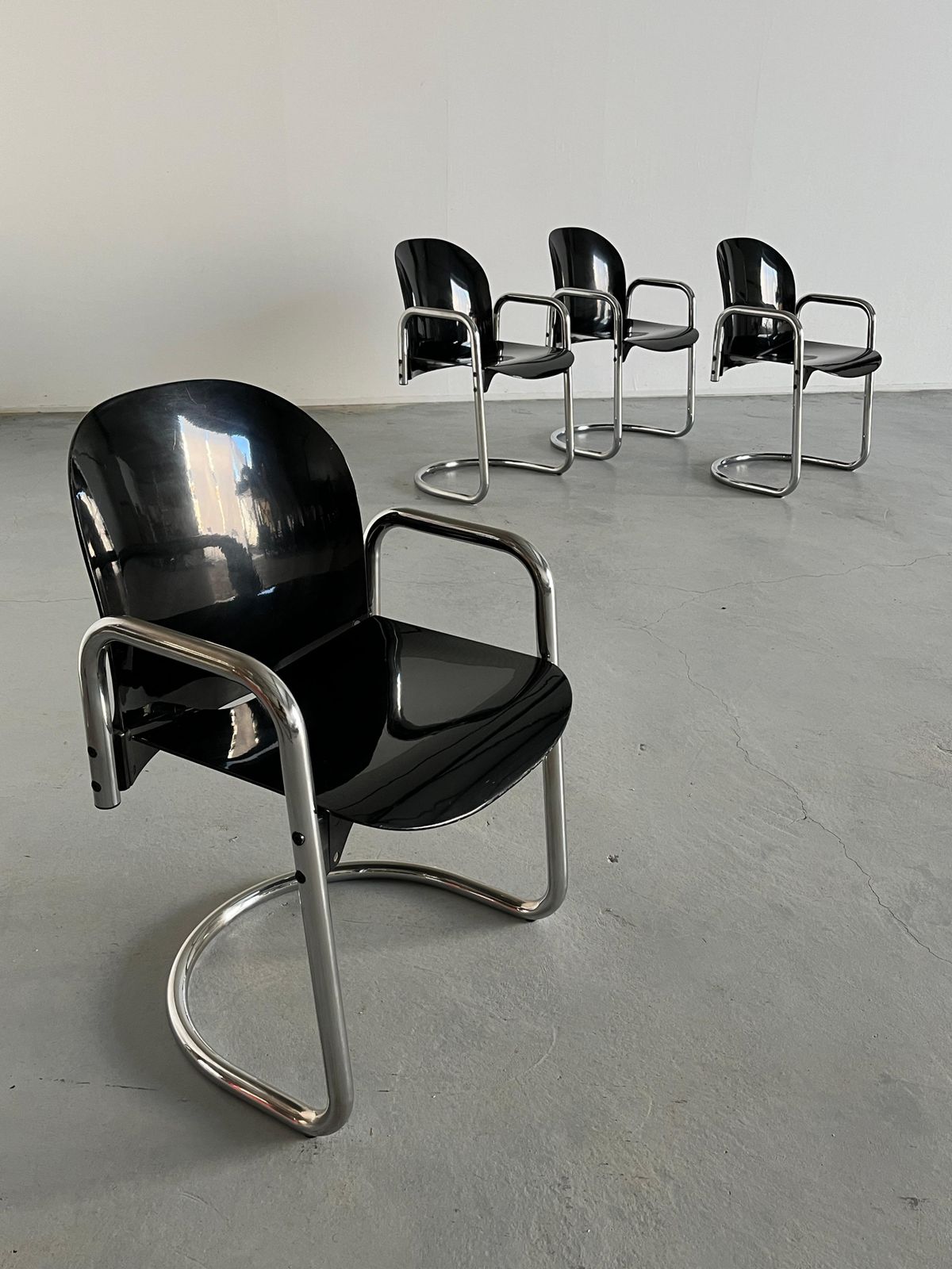 Set Of 4 Vintage 'Dialogo' Chairs By Afra And Tobia Scarpa For B&B Italia, 1970s photo Furniture